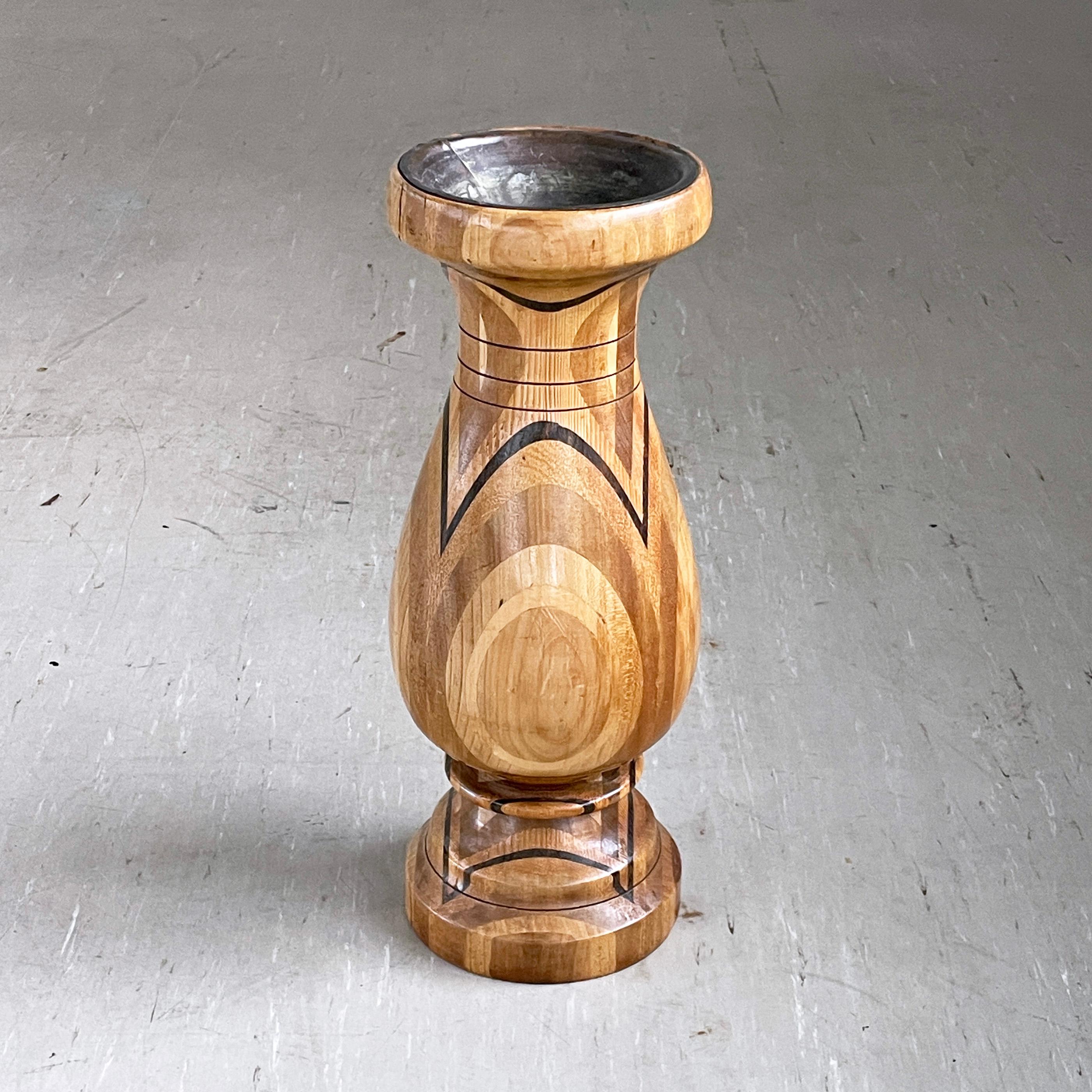 Mid-Century moderno Vaso in legno tornito di metà secolo in vendita