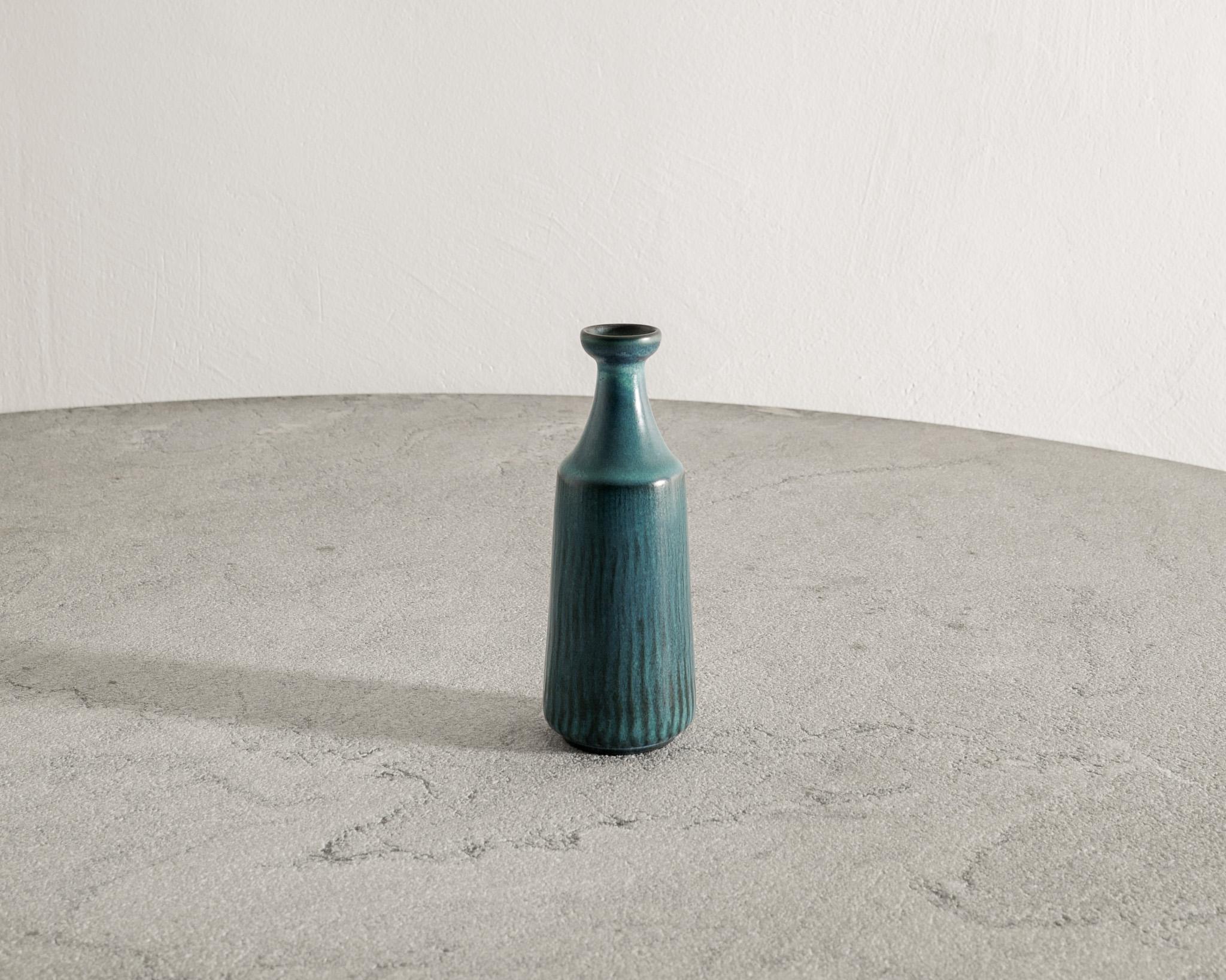Scandinavo moderno Vaso in ceramica turchese di metà secolo di Gunnar Nylund per Nymølle Danimarca, anni '50 in vendita