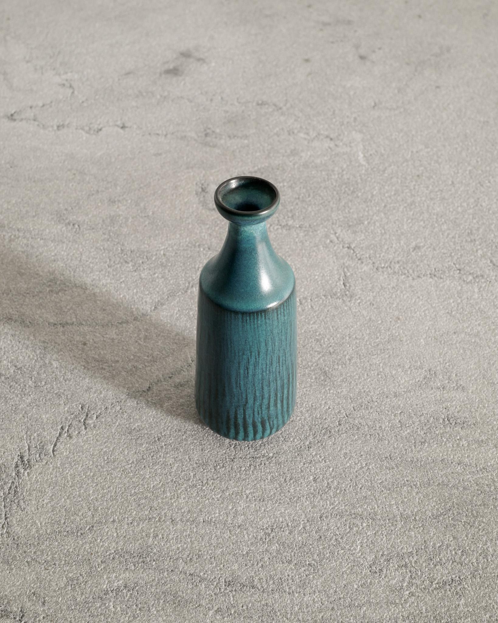 Svedese Vaso in ceramica turchese di metà secolo di Gunnar Nylund per Nymølle Danimarca, anni '50 in vendita