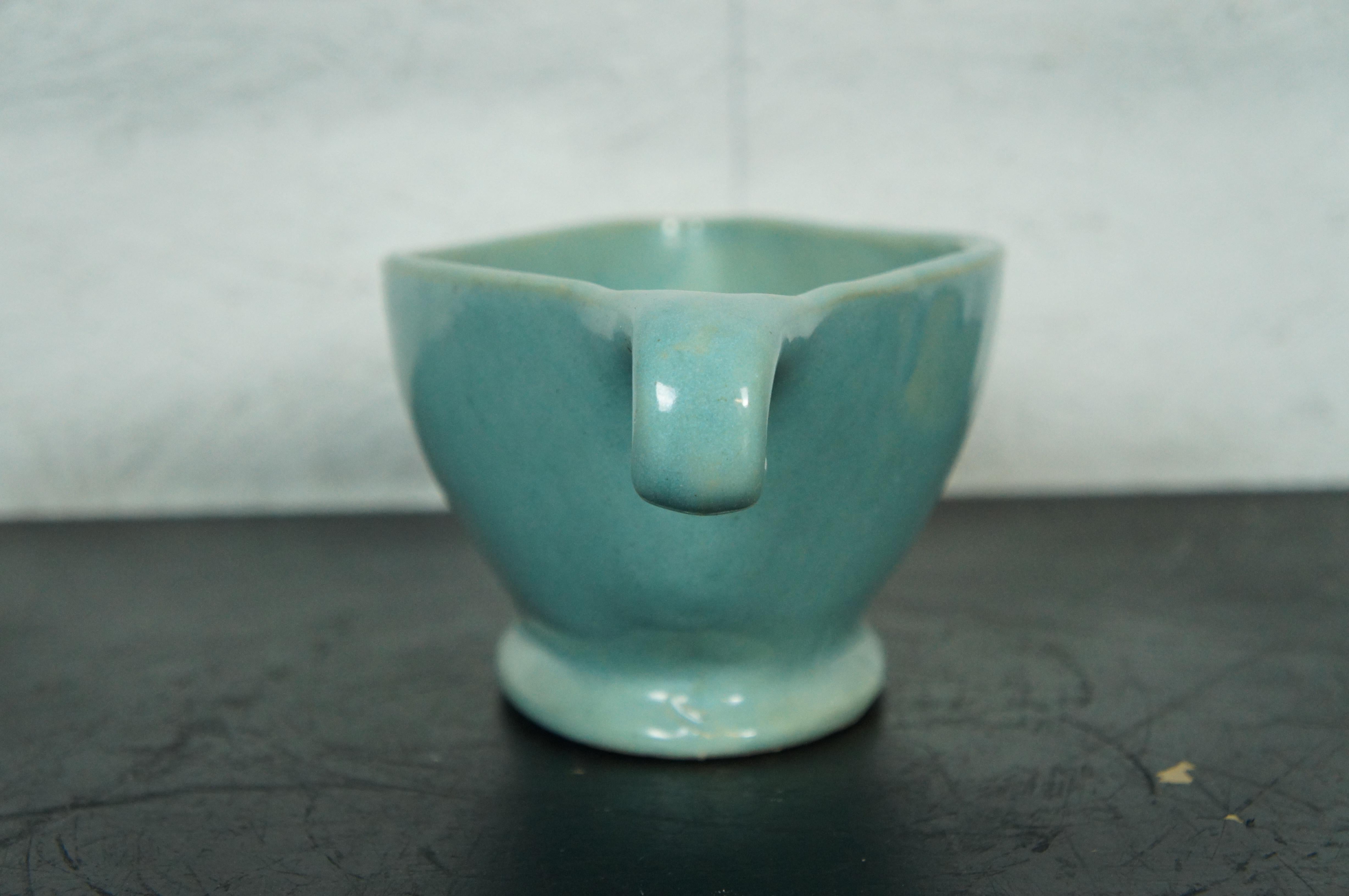 Mid Century Turquoise Glaze Pottery Planter Jardiniere Cachepot Centerpiece Bowl In Good Condition In Dayton, OH