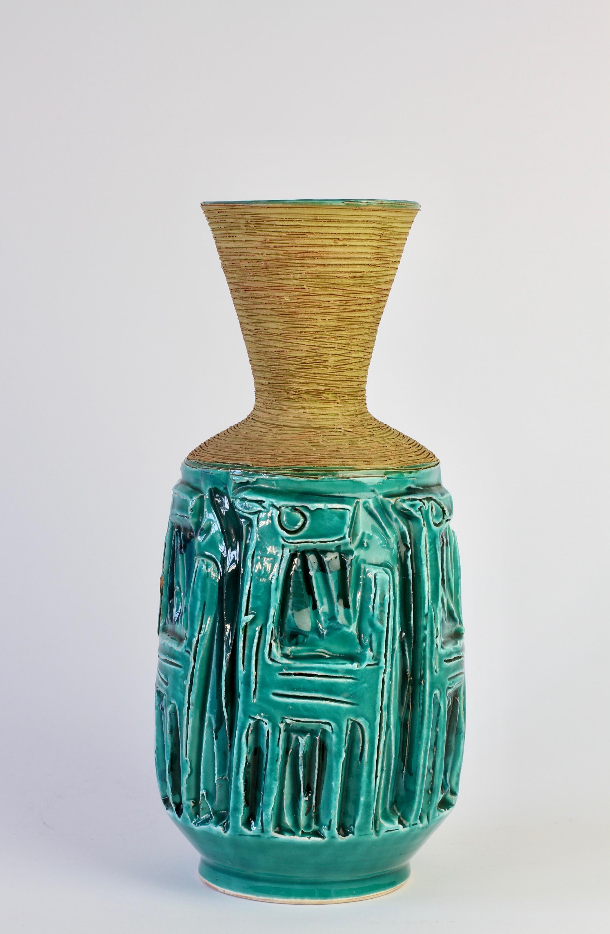 Embossé Vase en céramique italienne turquoise du milieu du siècle par Fratelli Fanciullacci, vers 1960 en vente