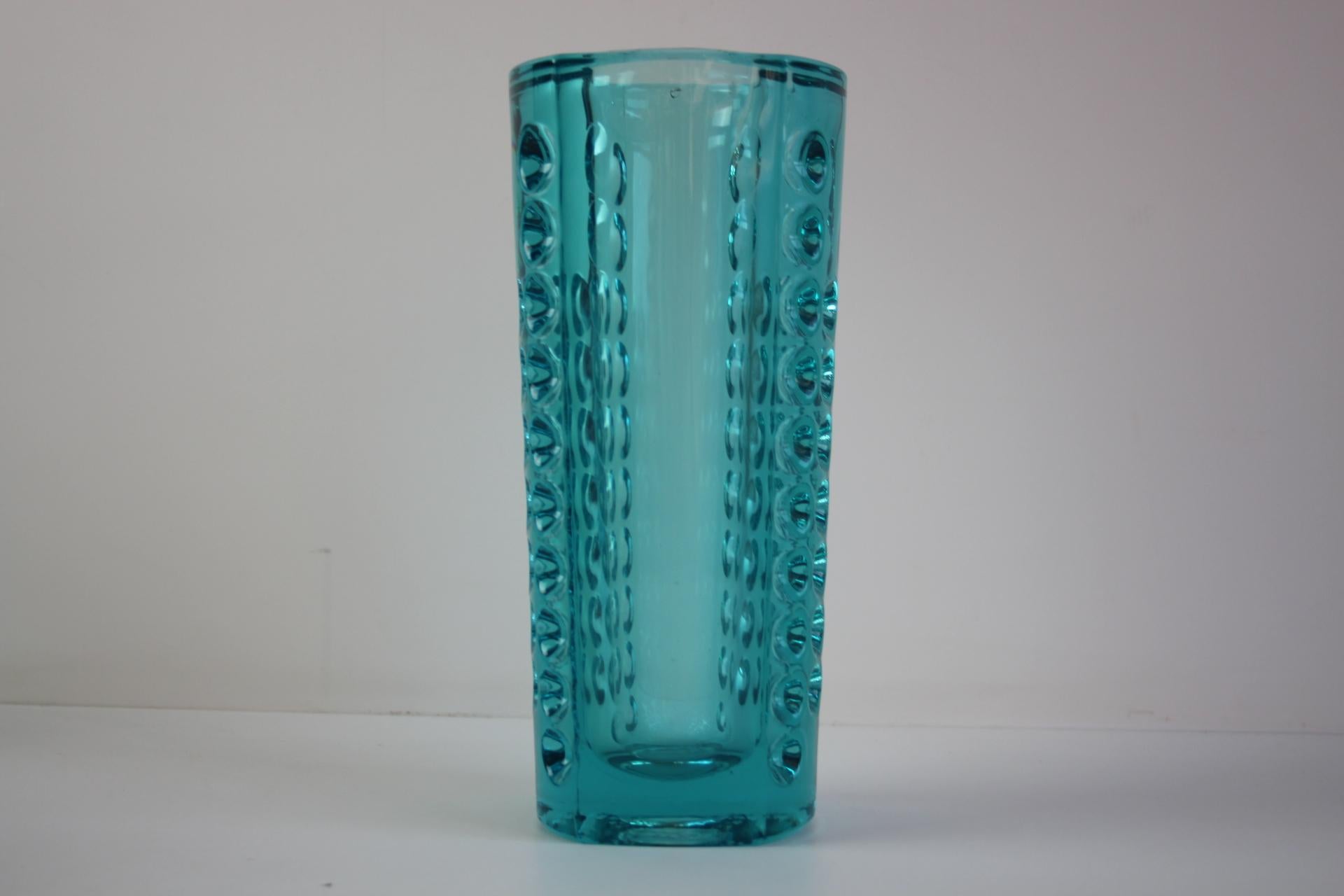 Mid-Century Turquoise Pressed Glass Vase by Rudolf Jurnikl, Czechoslovakia, 1960 In Good Condition For Sale In Praha, CZ