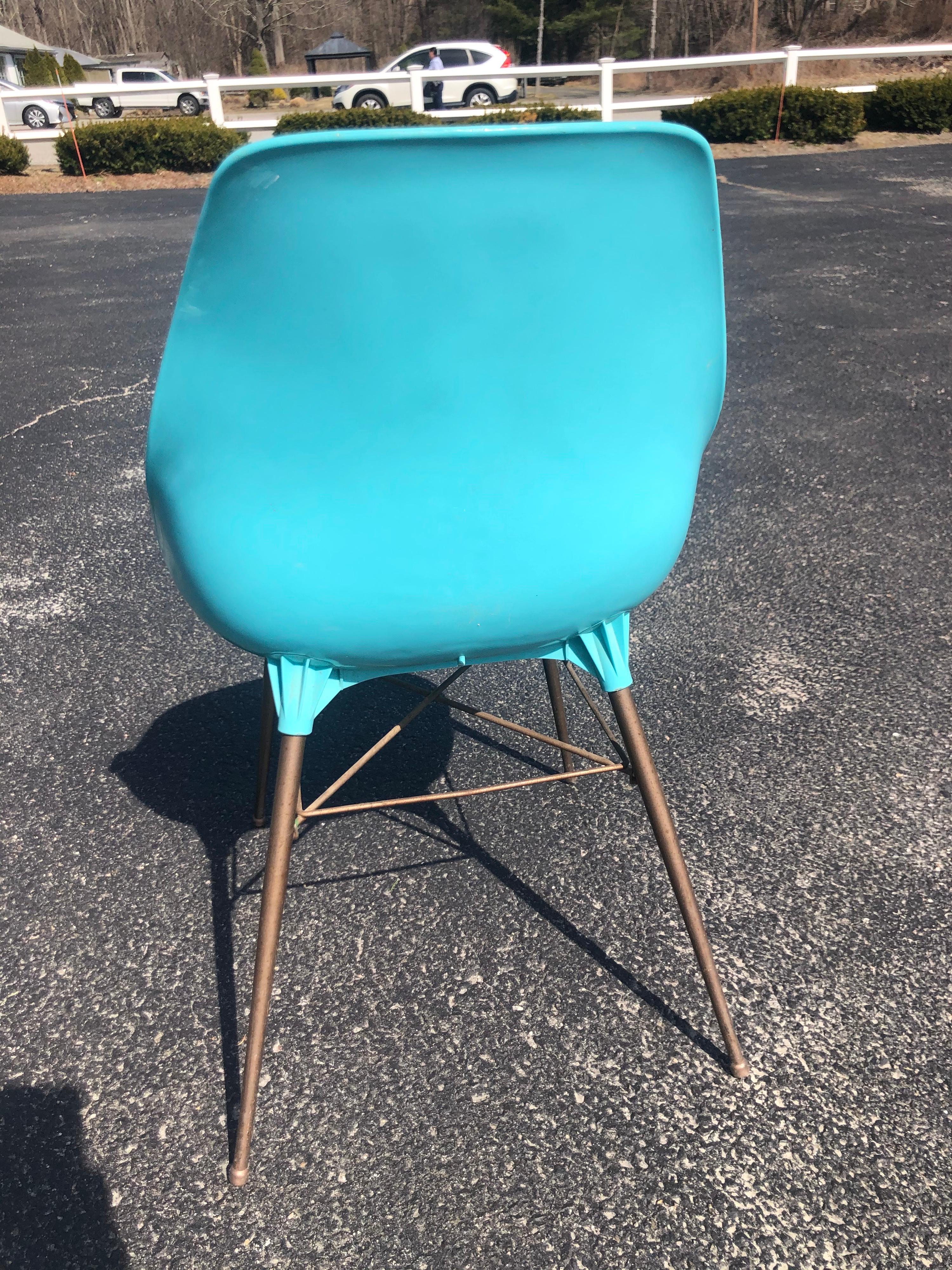 Mid Century Turquoise Shell Chair In Fair Condition In Redding, CT