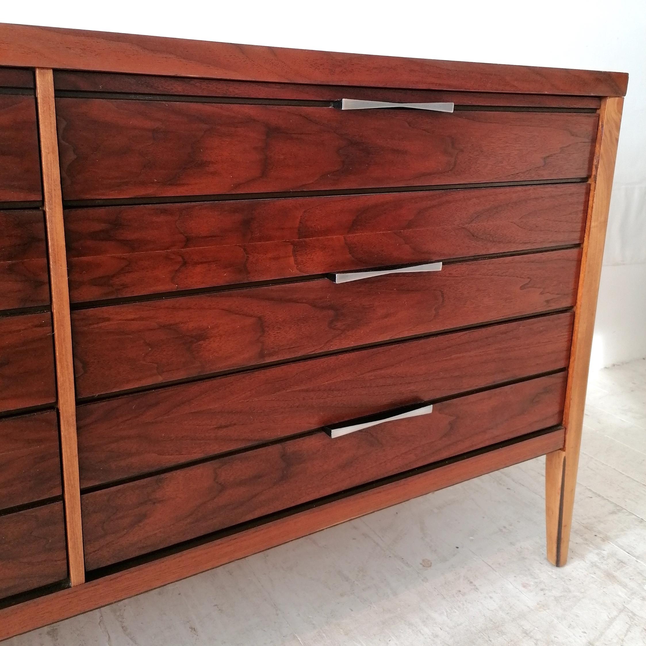 Mid Century 'Tuxedo' walnut dresser / sideboard by Lane Furniture,  USA 1960s 13