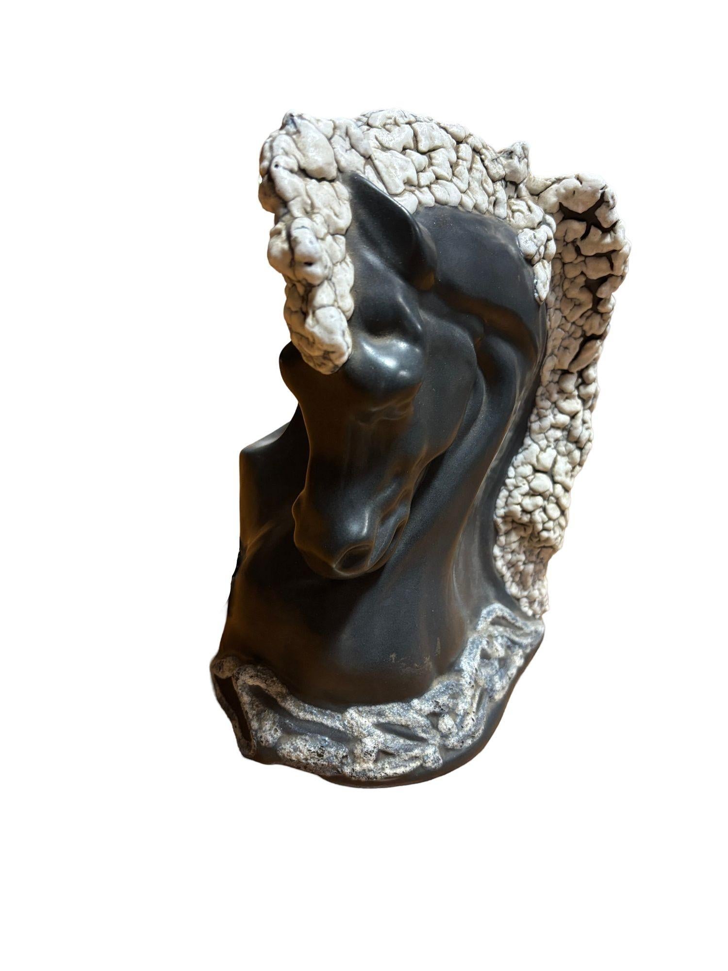 Lámpara de TV de Mediano Siglo Busto de Caballo Gris y Blanco en Excelente estado para la venta en Van Nuys, CA
