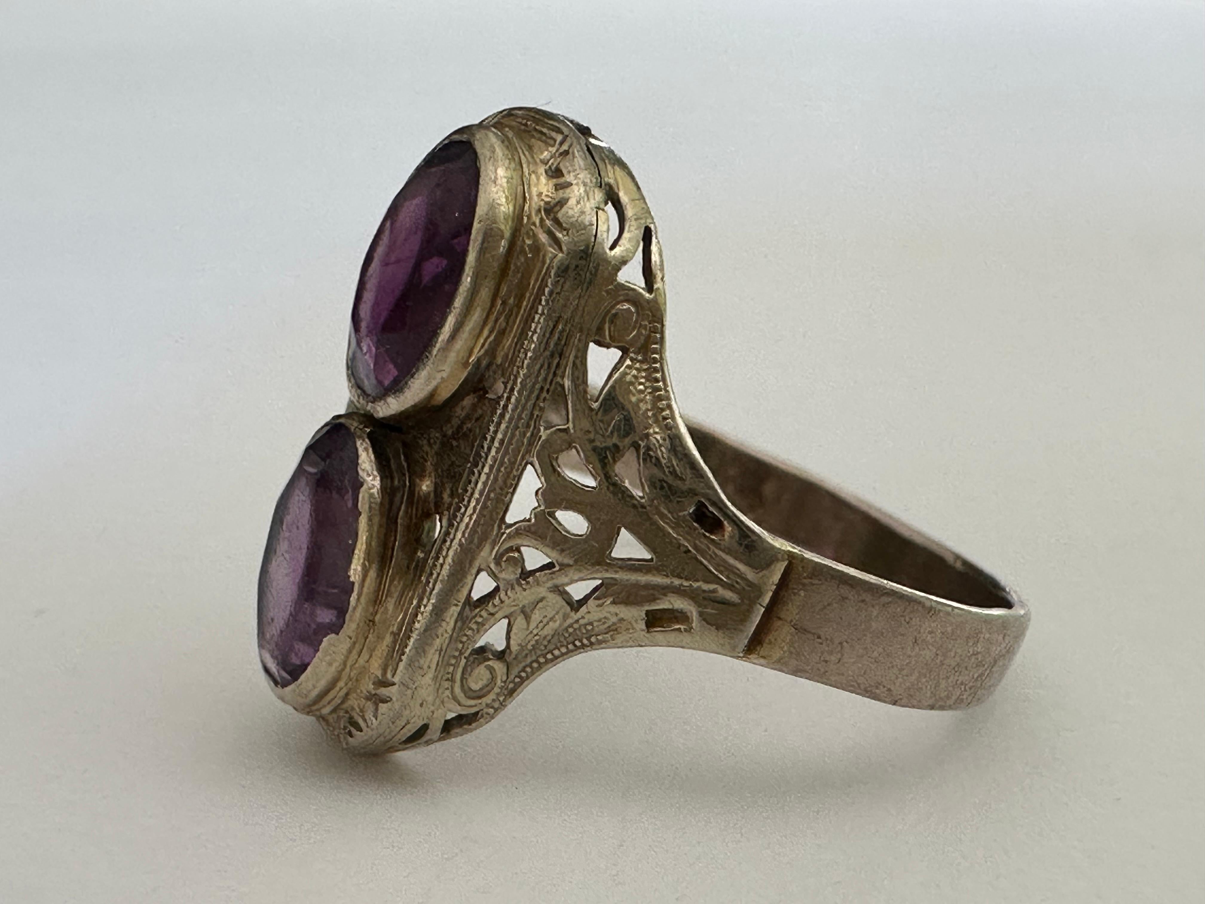 Zwillingsring aus der Mitte des Jahrhunderts mit Amethyst und Filigran (Retro) im Angebot