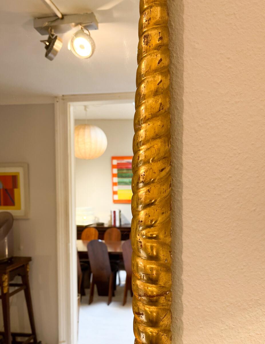 20th Century Mid-Century Twisted Gilded Wood Mirror attribued to Osvaldo Borsani, 1950s For Sale