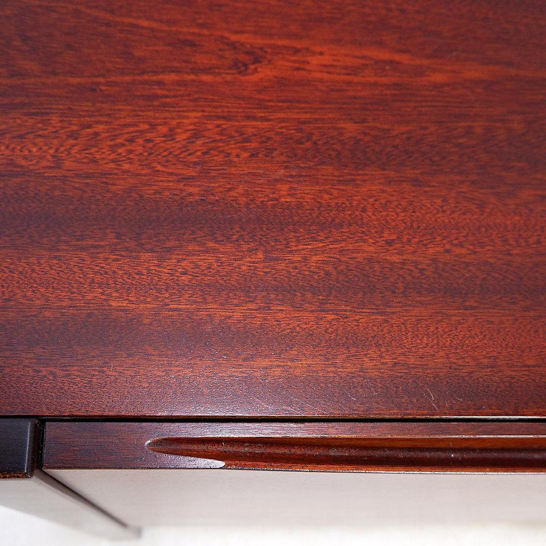 Credenza a due ante di metà secolo - Anni '60 in vendita 9