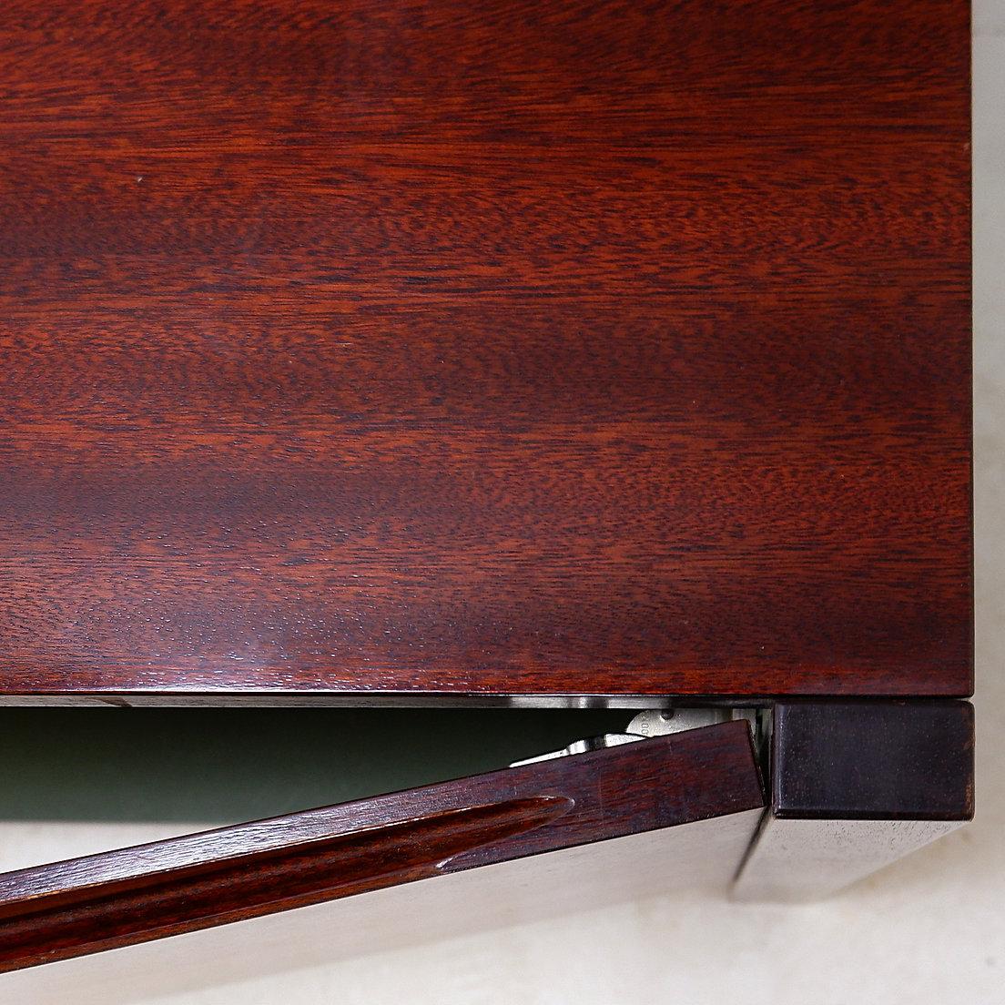 Mid-Century moderno Credenza a due ante di metà secolo - Anni '60 in vendita