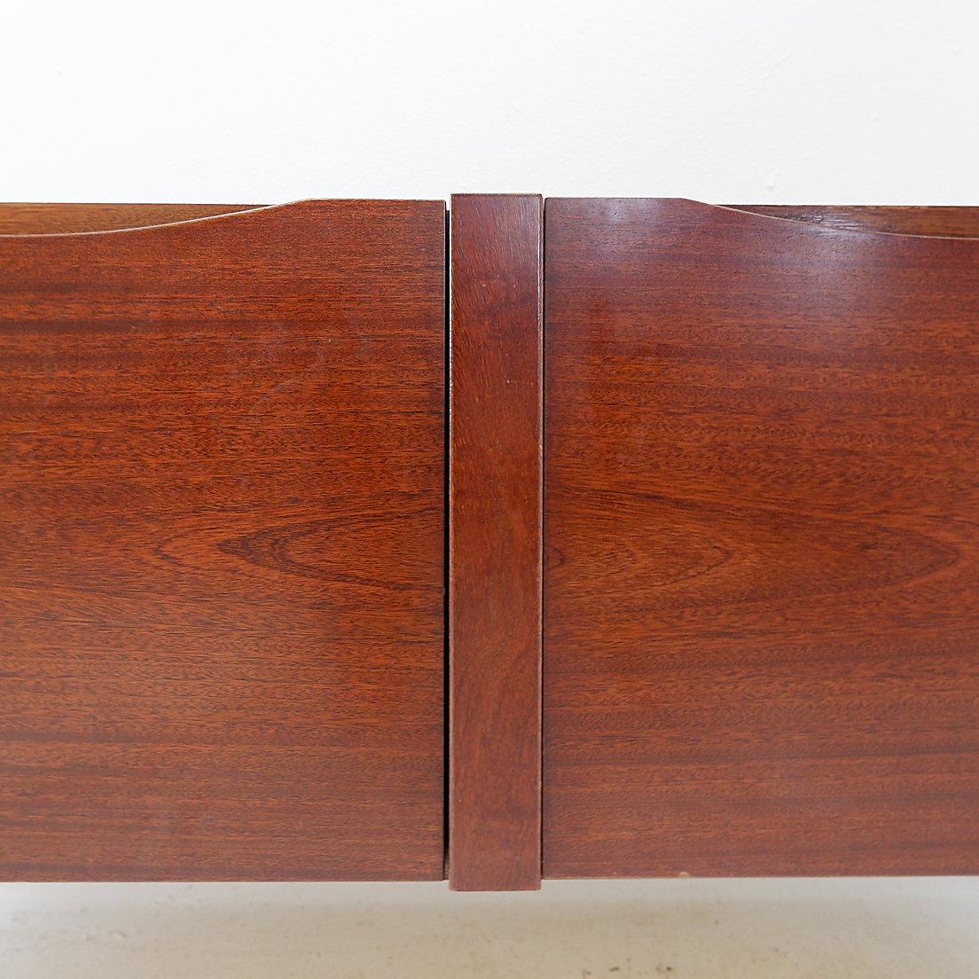 Credenza a due ante di metà secolo - Anni '60 In condizioni buone in vendita a Linkebeek, BE