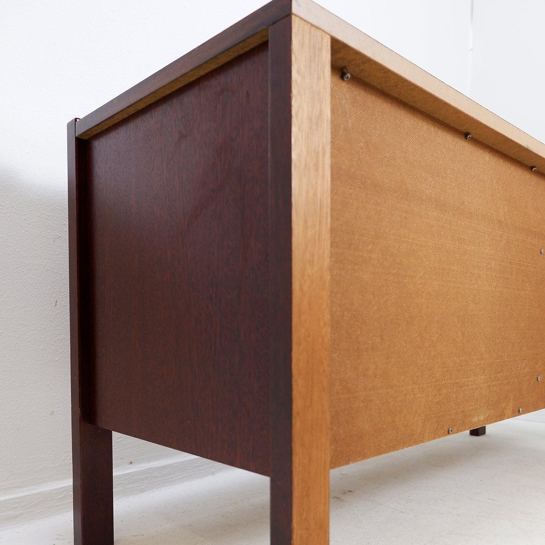 XX secolo Credenza a due ante di metà secolo - Anni '60 in vendita