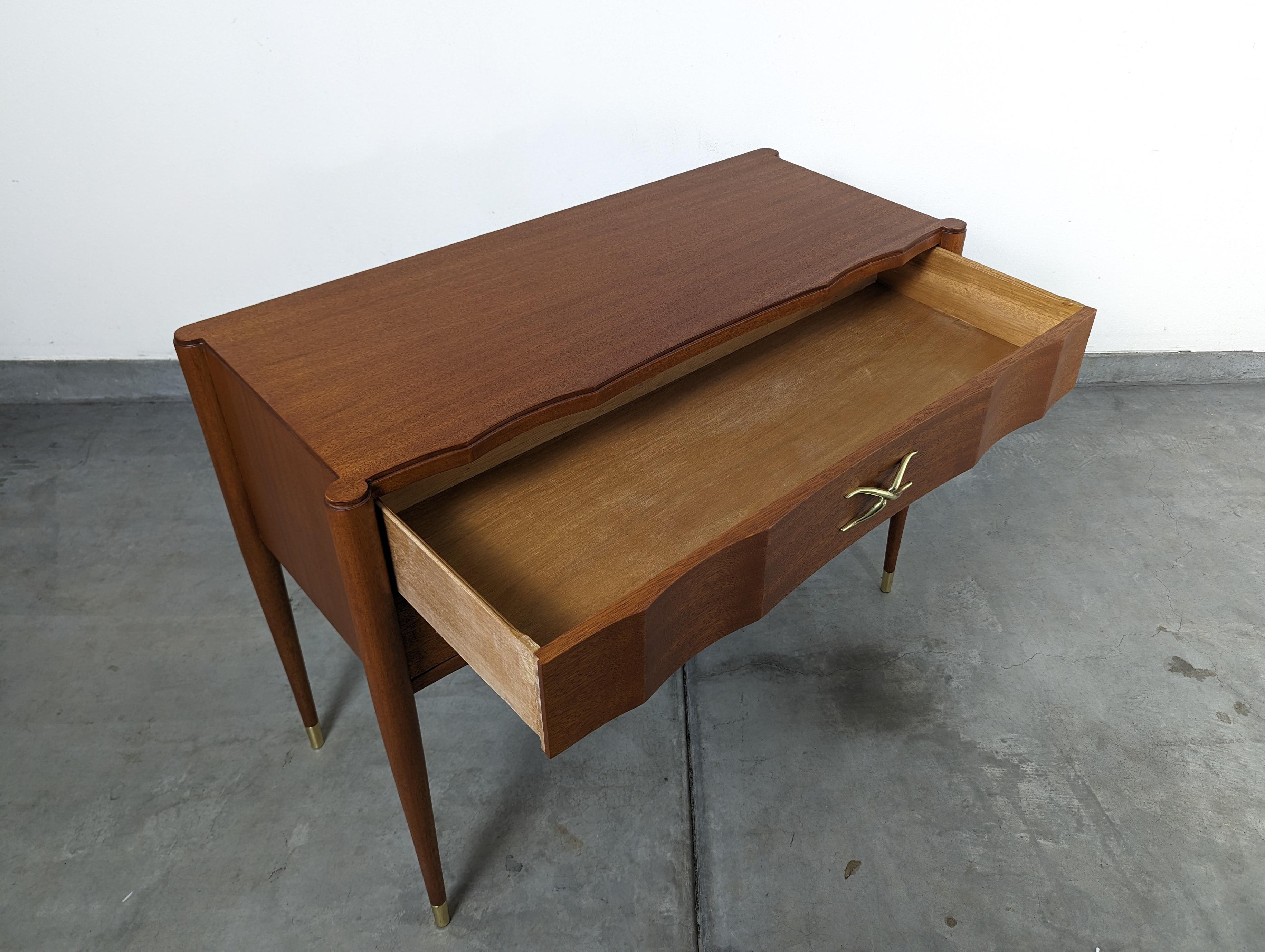Mid Century Two-Drawer Mahogany Commode Console By Paul Frankl, c1940s For Sale 3