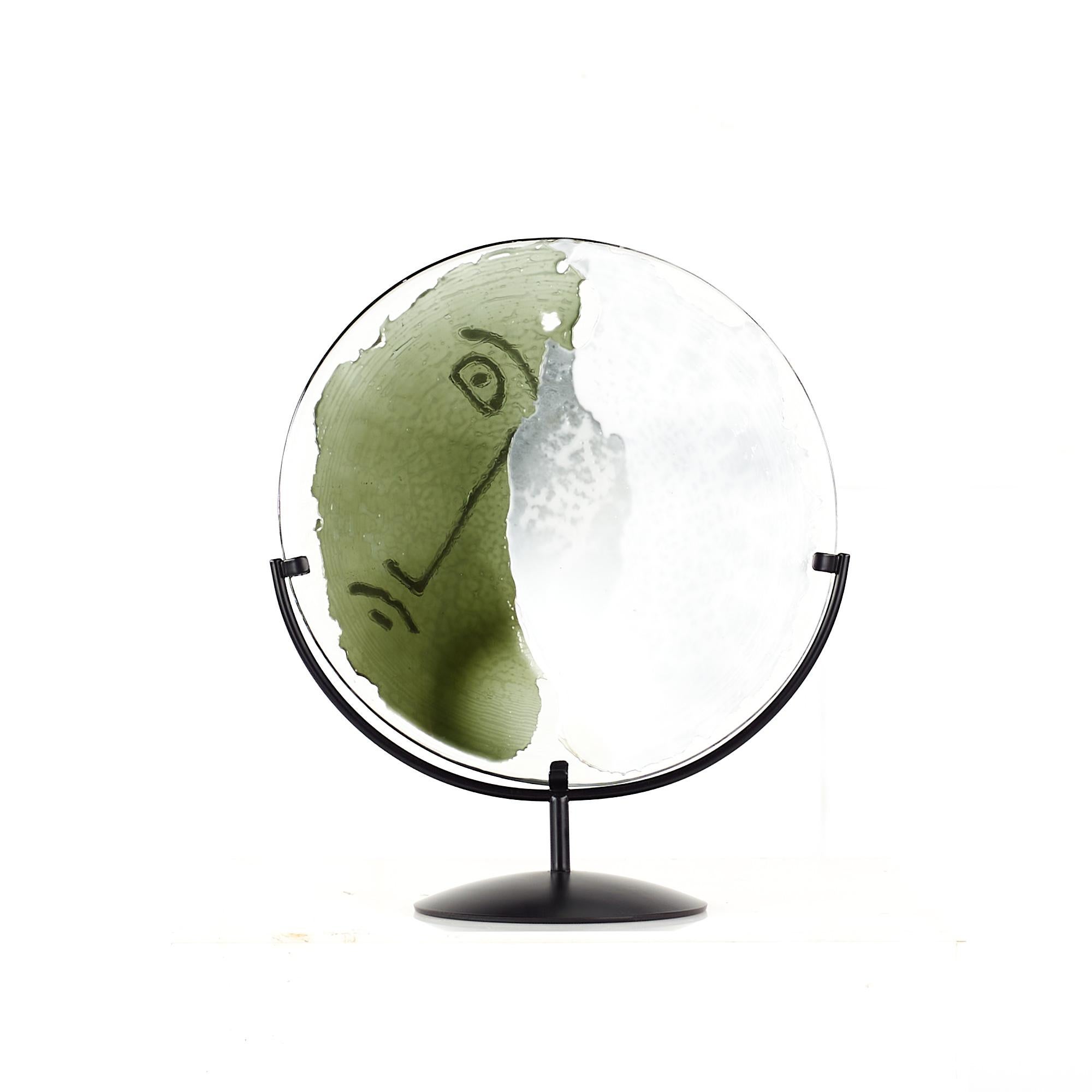 Mid Century Two Face Glass Disc Artwork on Stand In Good Condition For Sale In Countryside, IL