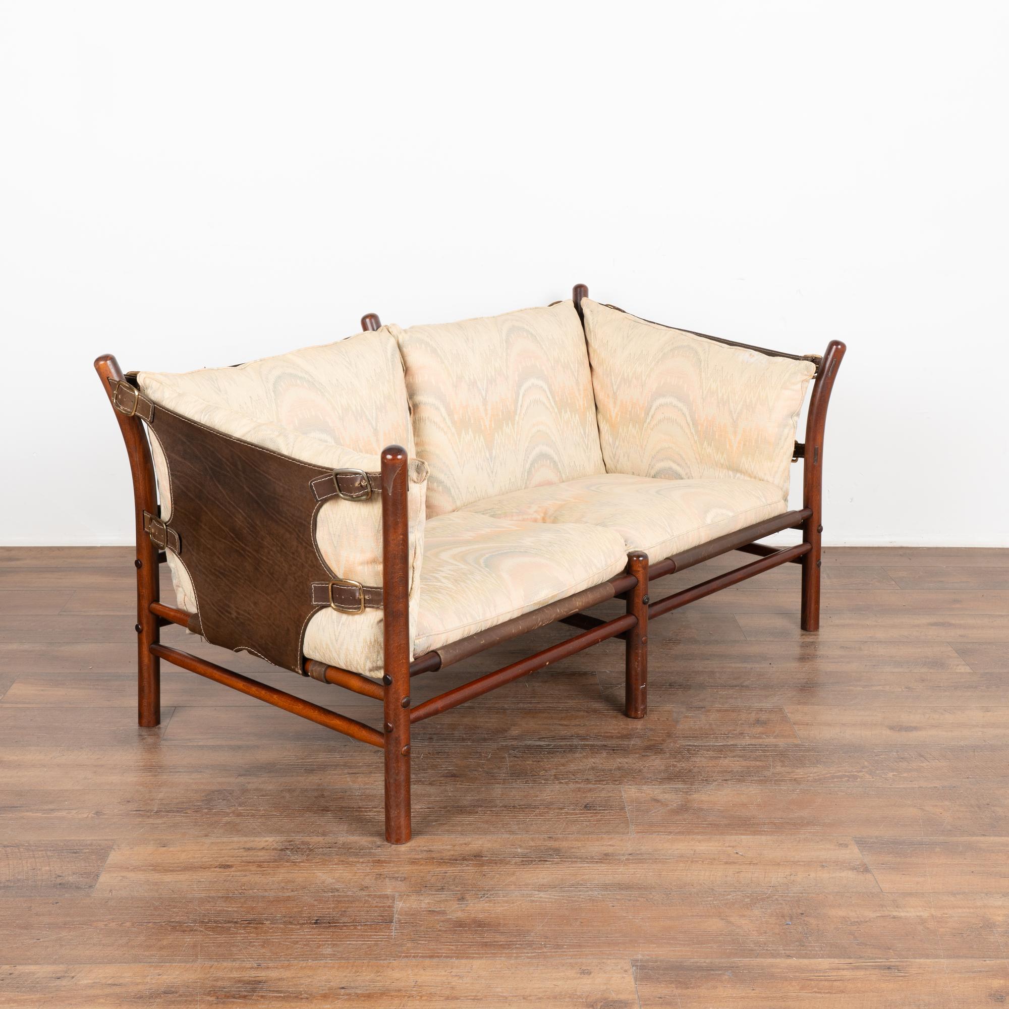 Zweisitzer-Sofa aus der Mitte des Jahrhunderts von Arne Norell, Modell Ilona, Schweden, ca. 1960-70 (Schwedisch) im Angebot