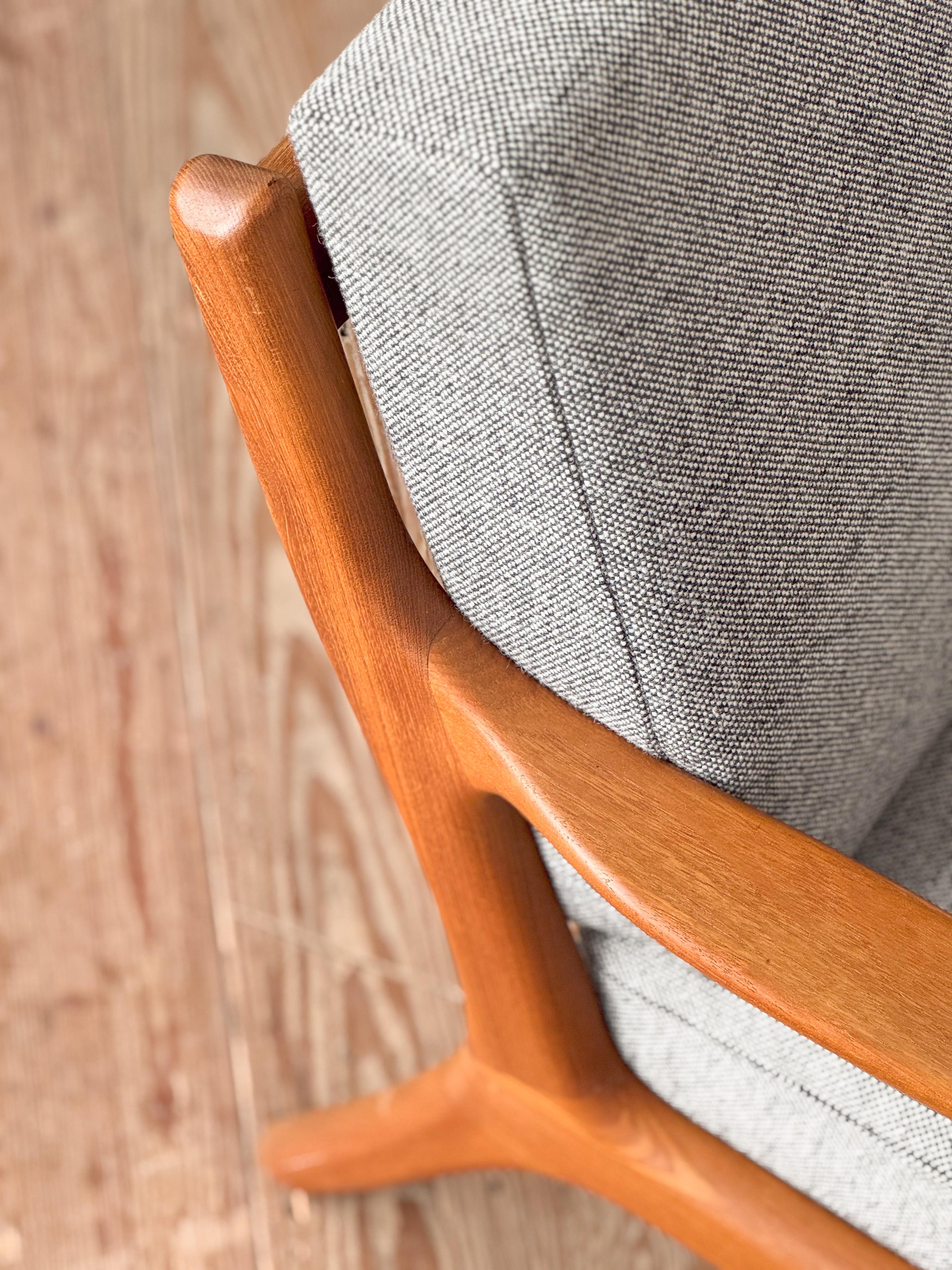 Mid-Century Two-Seat Sofa, Danish Design Teak Couch For Sale 6