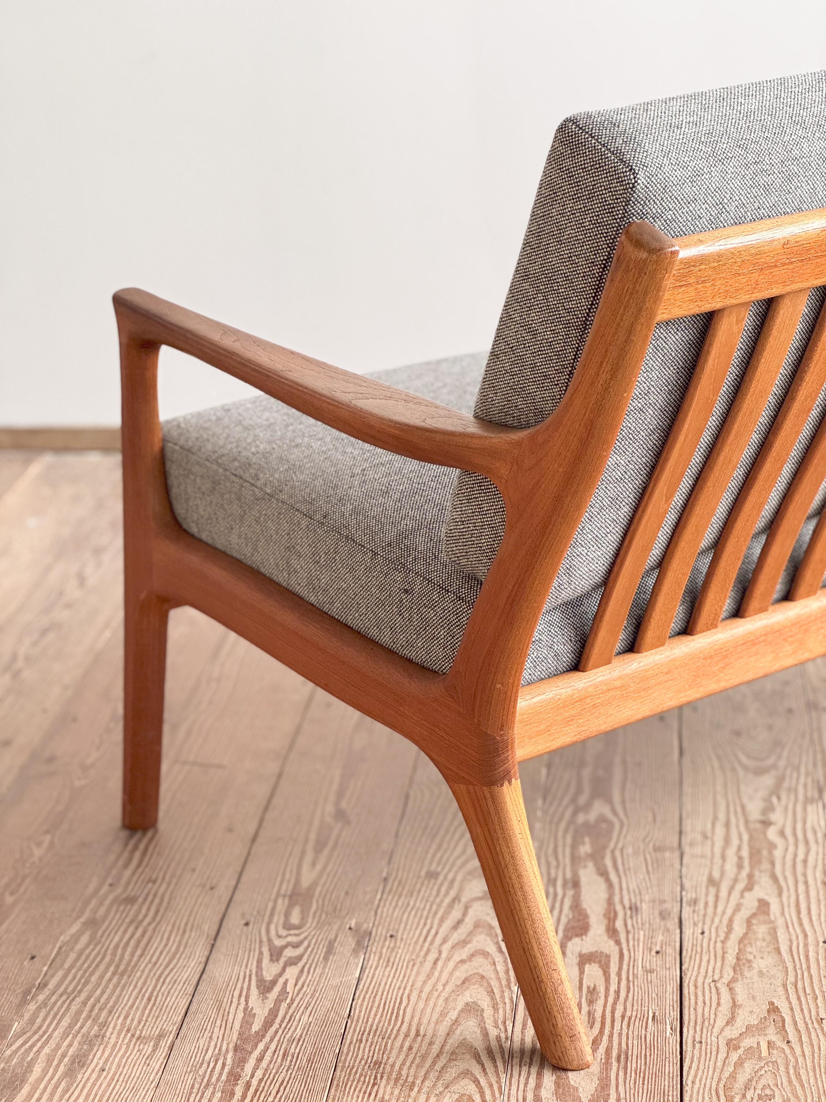 Mid-Century Two-Seat Sofa, Danish Design Teak Couch For Sale 1