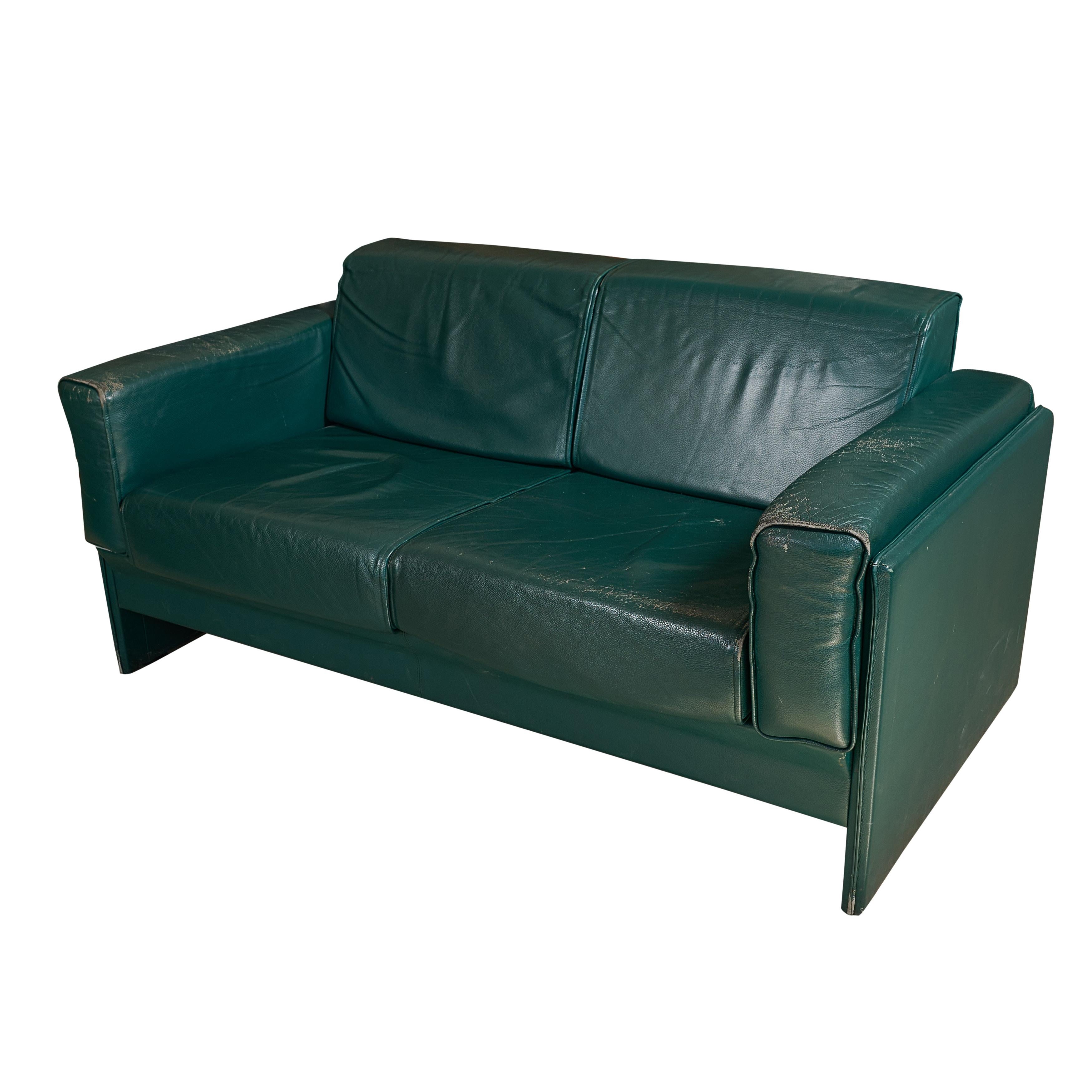 Mid Century Zweisitzer Sofa (Italienisch) im Angebot