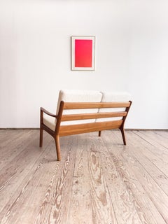 Zweisitzer-Sofa aus der Mitte des Jahrhunderts, Senator Series, Teakholzkommode von Ole Wanscher
