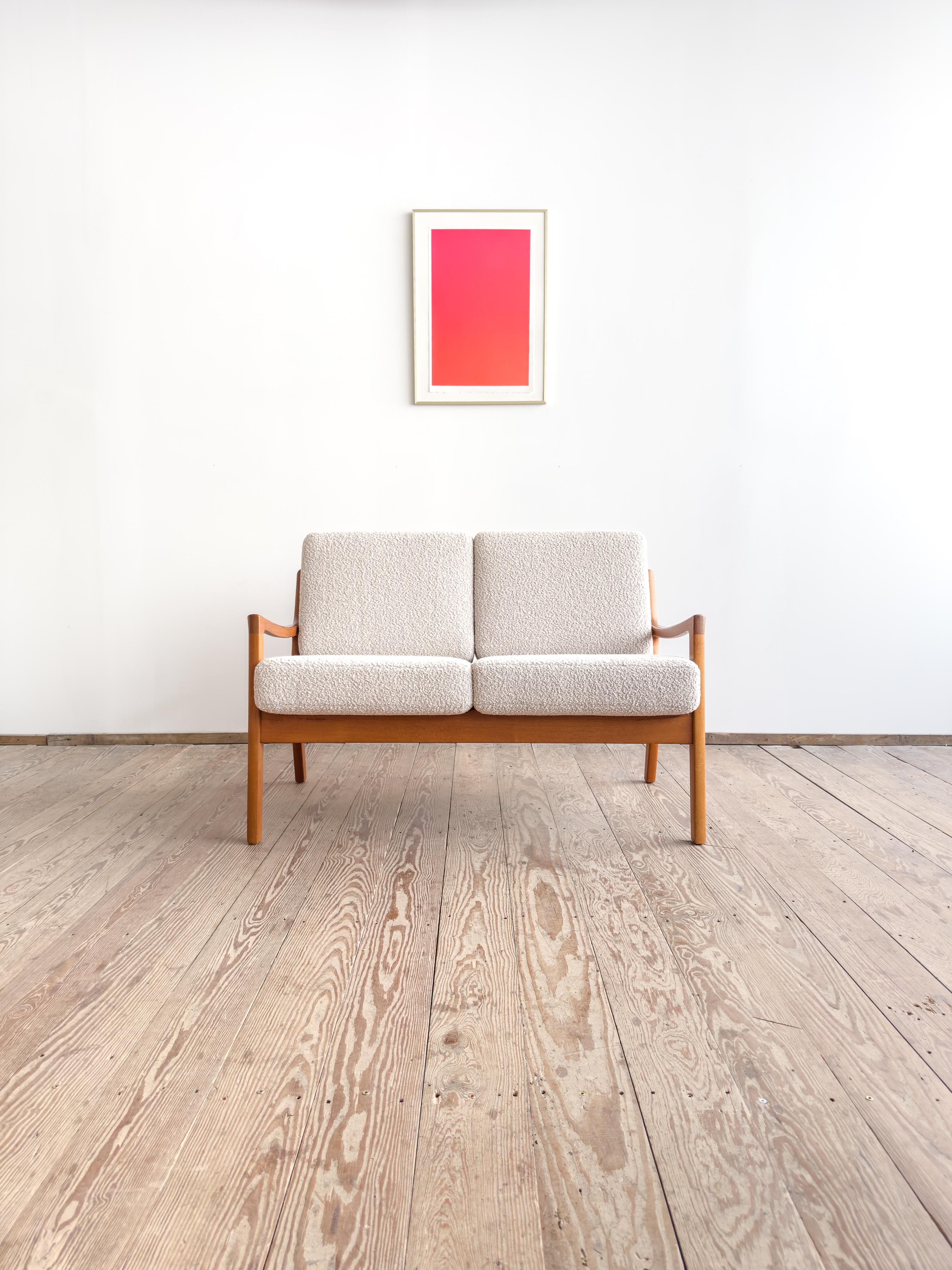 Mid-Century moderno Divano a due posti di metà secolo, serie Senator, divano in teak di Ole Wanscher in vendita