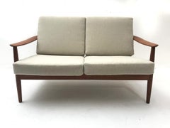 Mid-Century two seater sofa model 164, by Arne Vodder for France&son