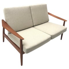 Mid-Century two seater sofa model 164, by Arne Vodder for France&son