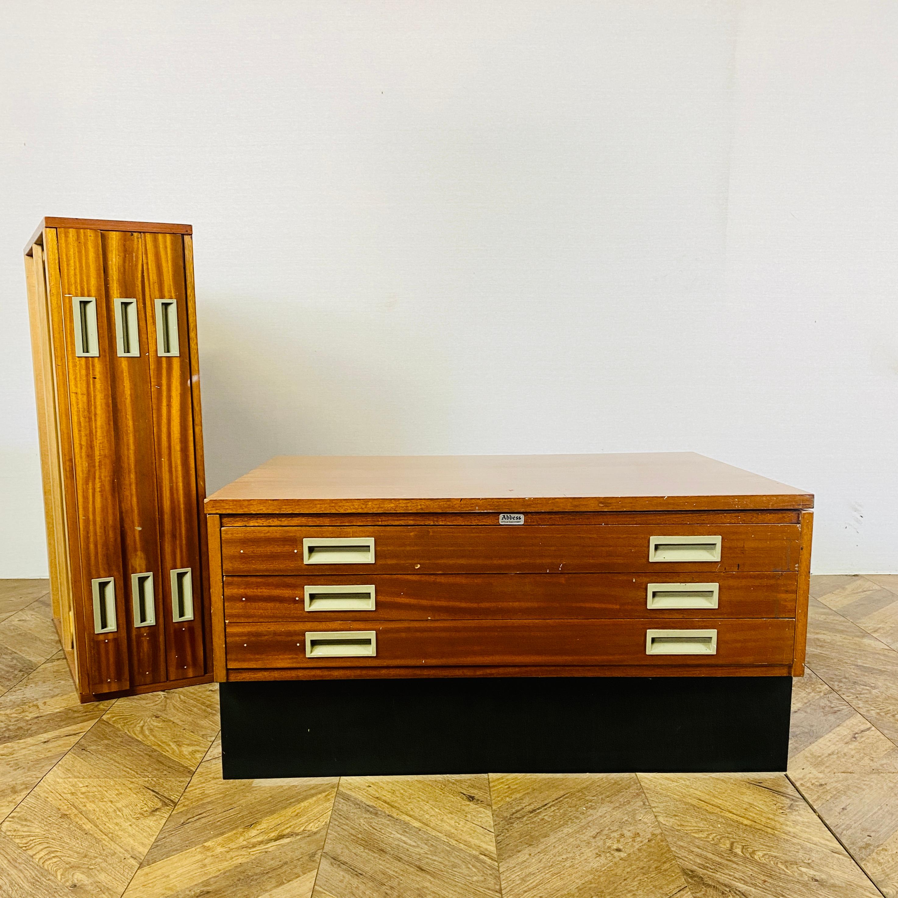 Large Vintage Architects plan chest, with 6 Drawers, circa 1960s.

The chest, which originated from the University of Cambridge is in good vintage condition with age related marks and scuffs, which really add to its patina and charm but does not