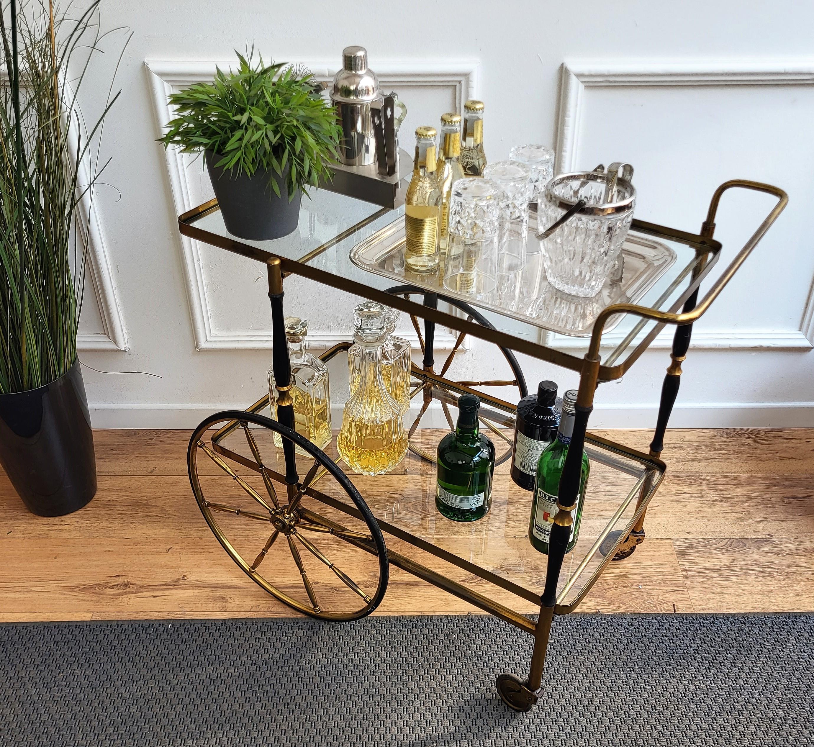 Hollywood Regency Midcentury Two-Tier Brass and Glass Bar Cart, Italy, 1970s