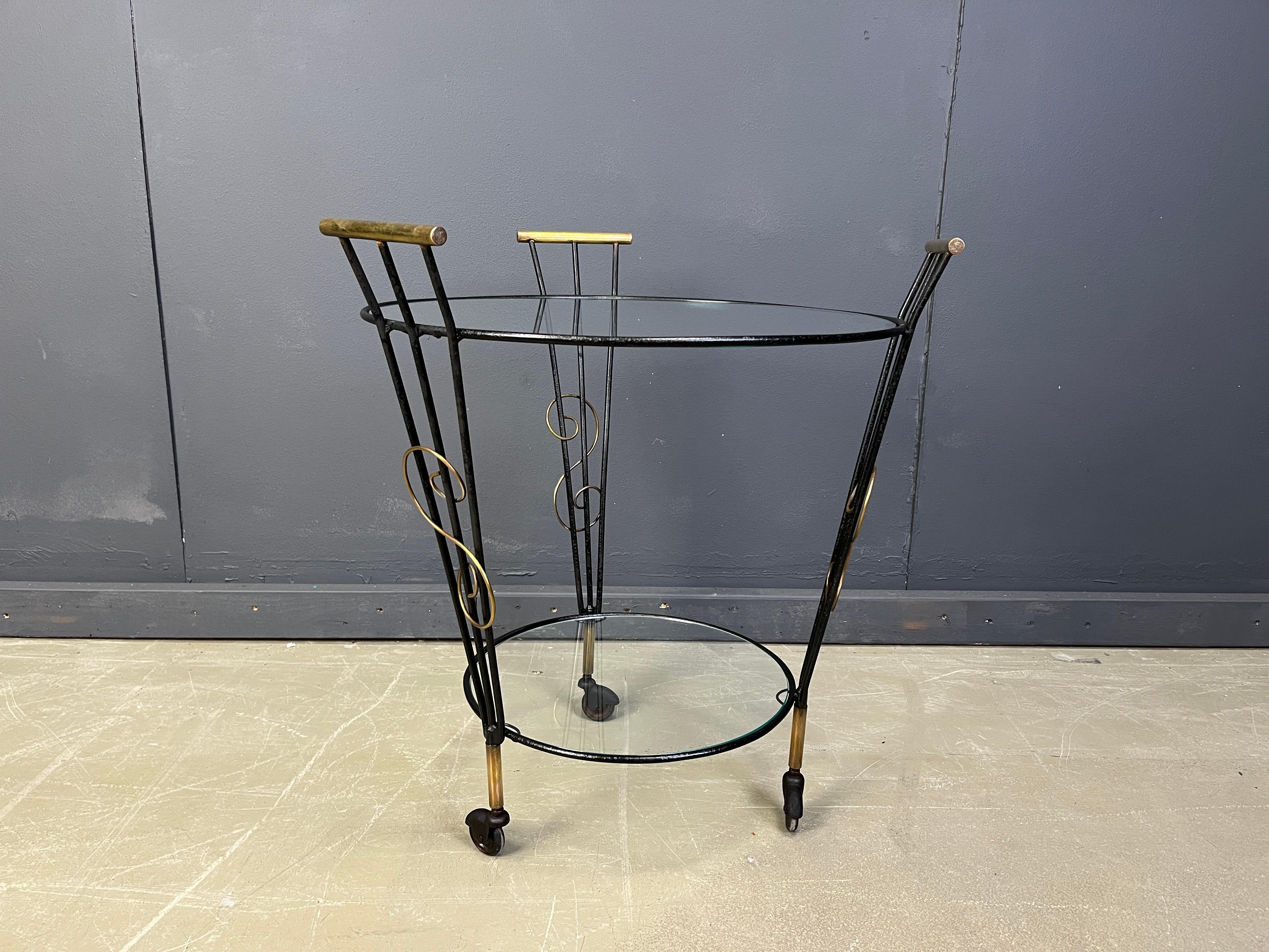 Mid century two tier italian trolley, 1950s (Mitte des 20. Jahrhunderts) im Angebot