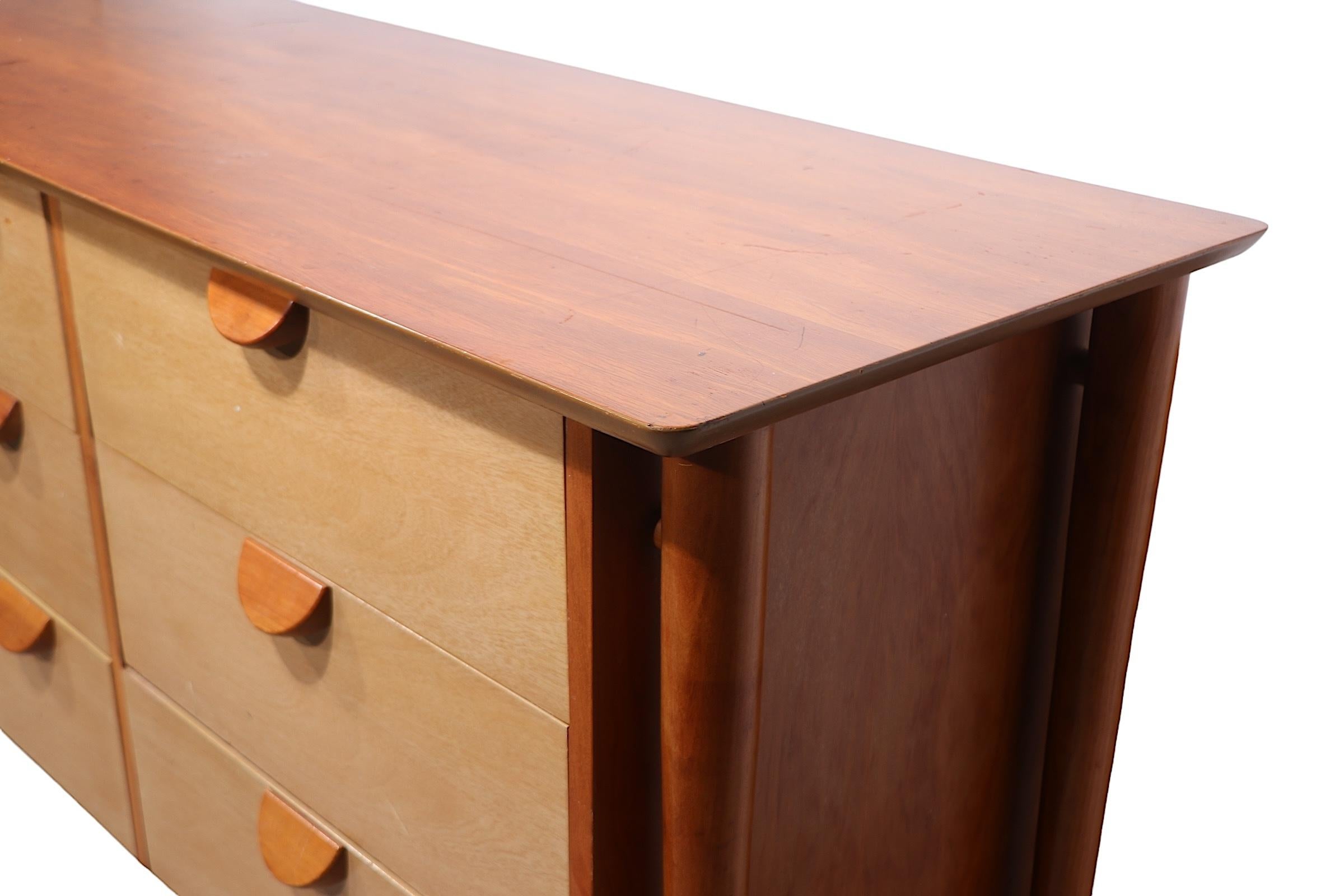 Mid Century Two Tone  9 Drawer Dresser by Basic-Witz In Good Condition In New York, NY