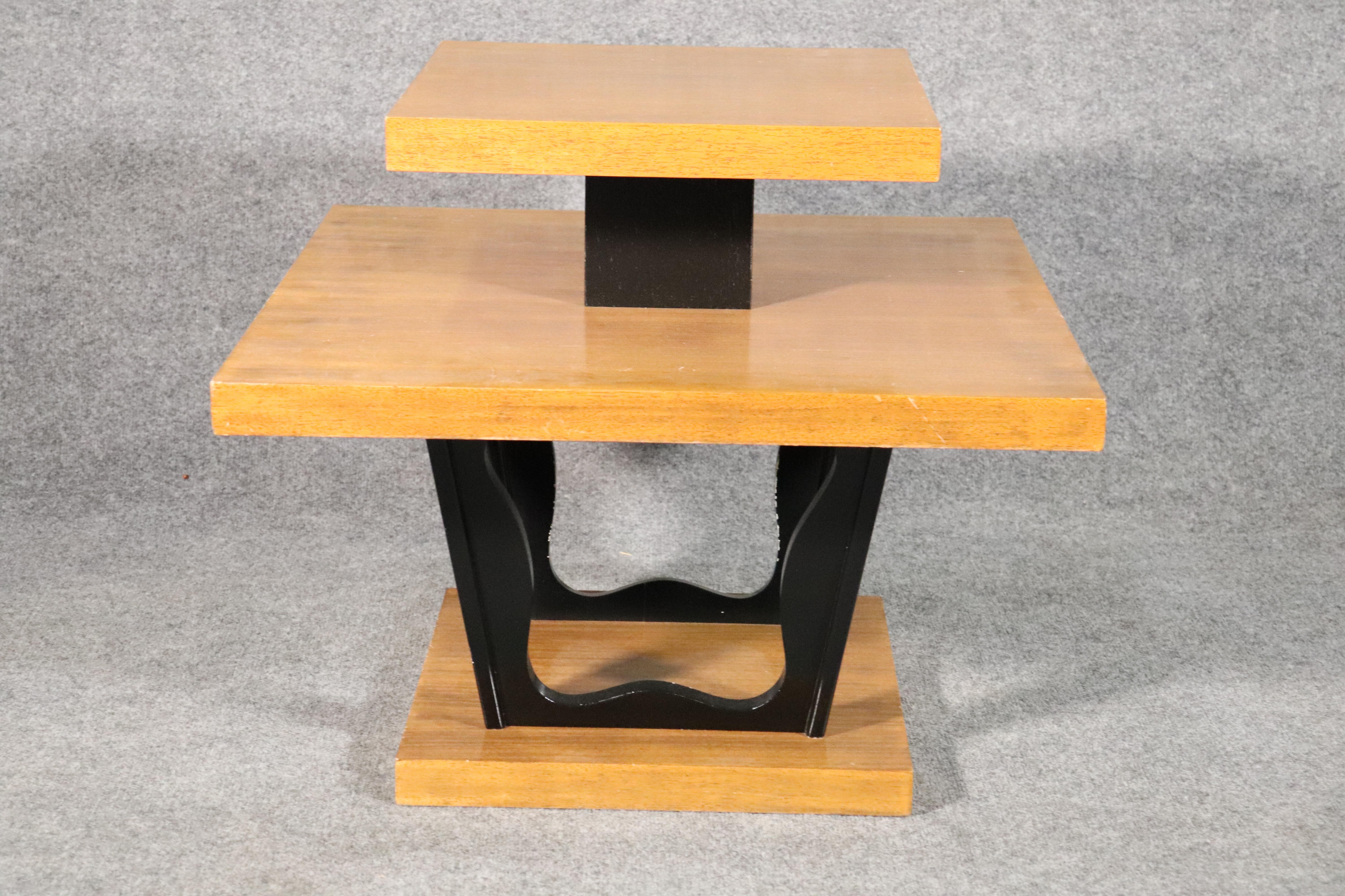 Mid-Century Modern Mid-Century Two Tone End Table For Sale