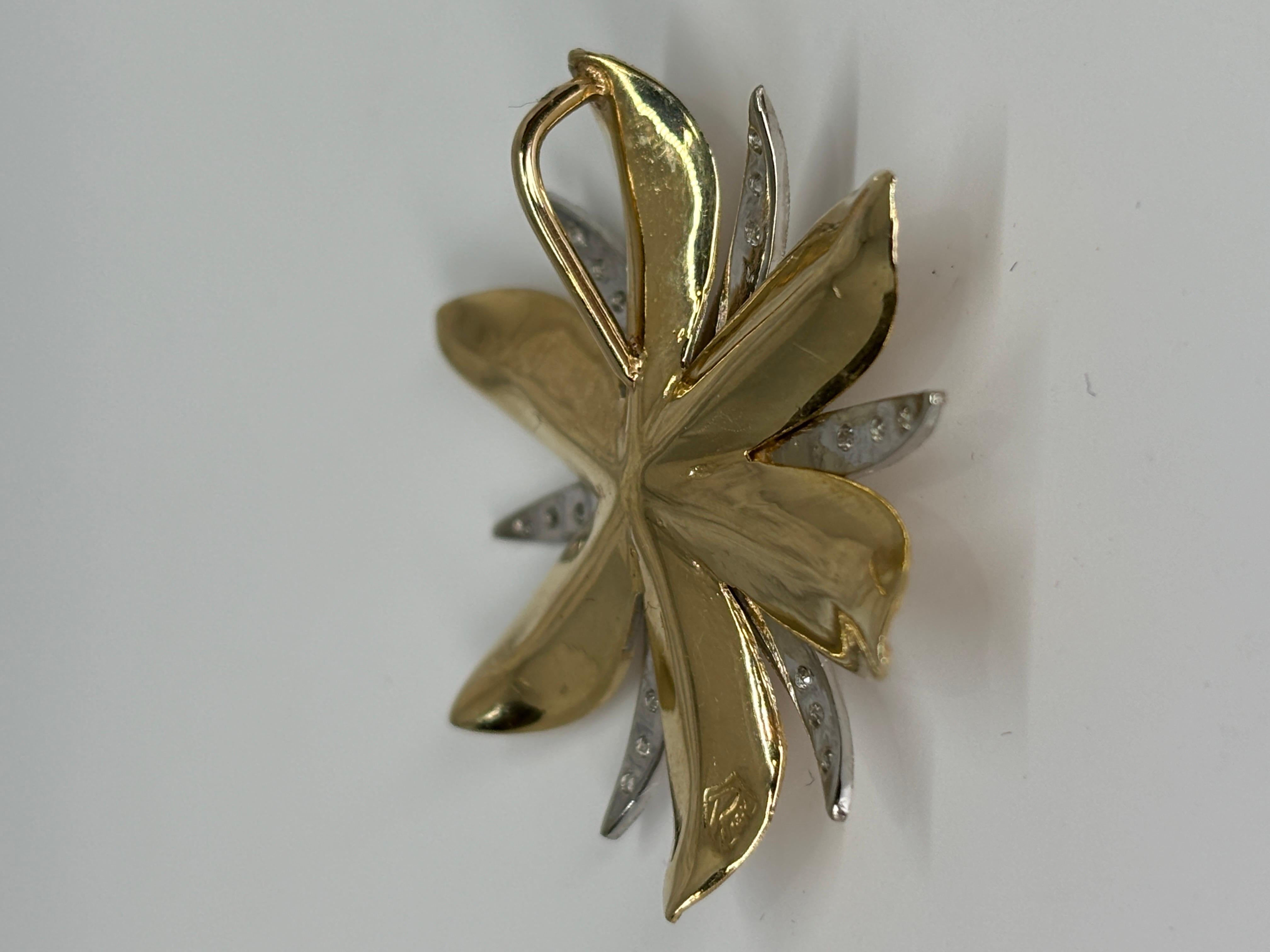 Mid Century Two Tone Gold Opal Diamond Star-Shaped Pendant 14k Gold For Sale 3