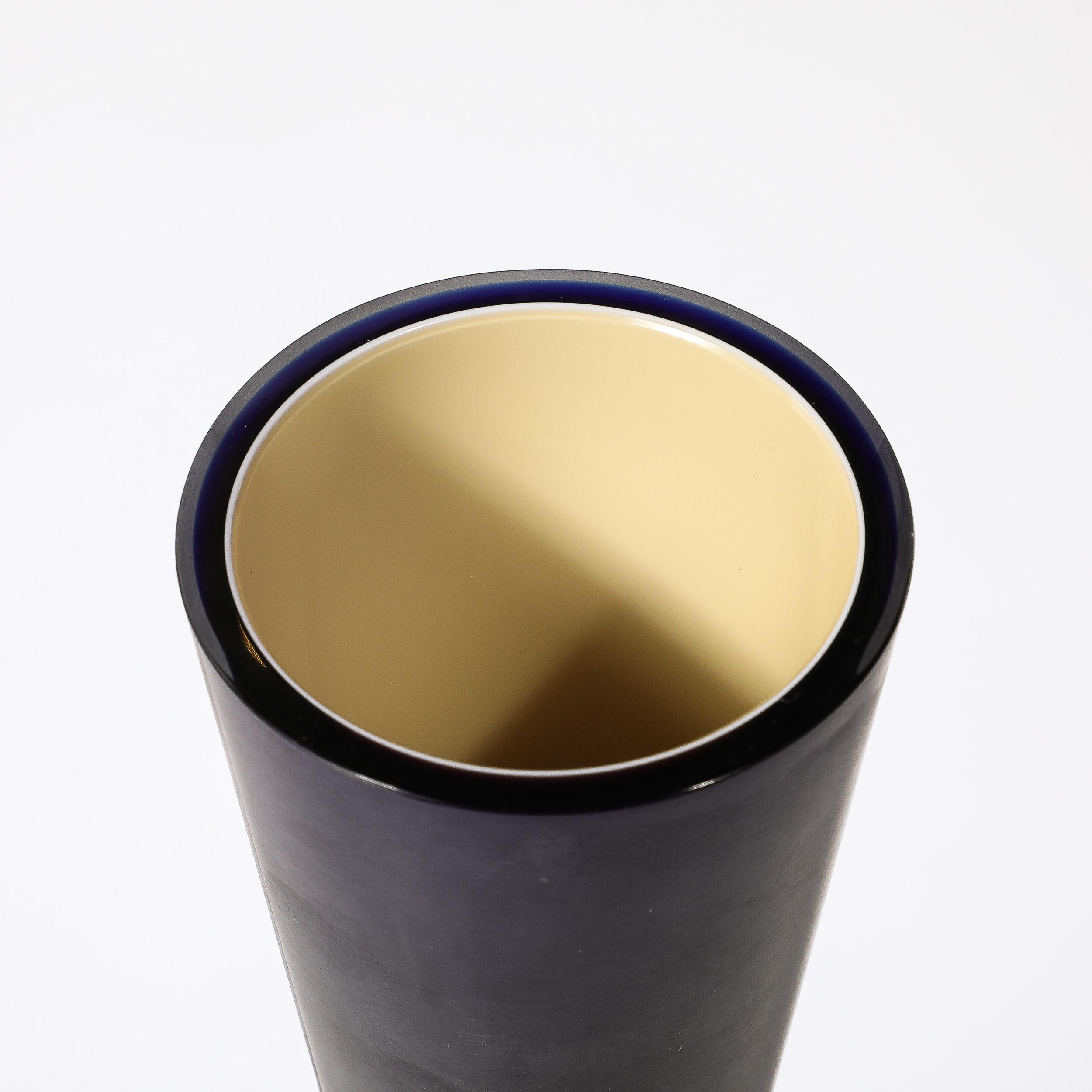 Vase aus mundgeblasenem Murano-Glas, zweifarbig, mattschwarz, Mitte des Jahrhunderts, von Venini im Angebot 5