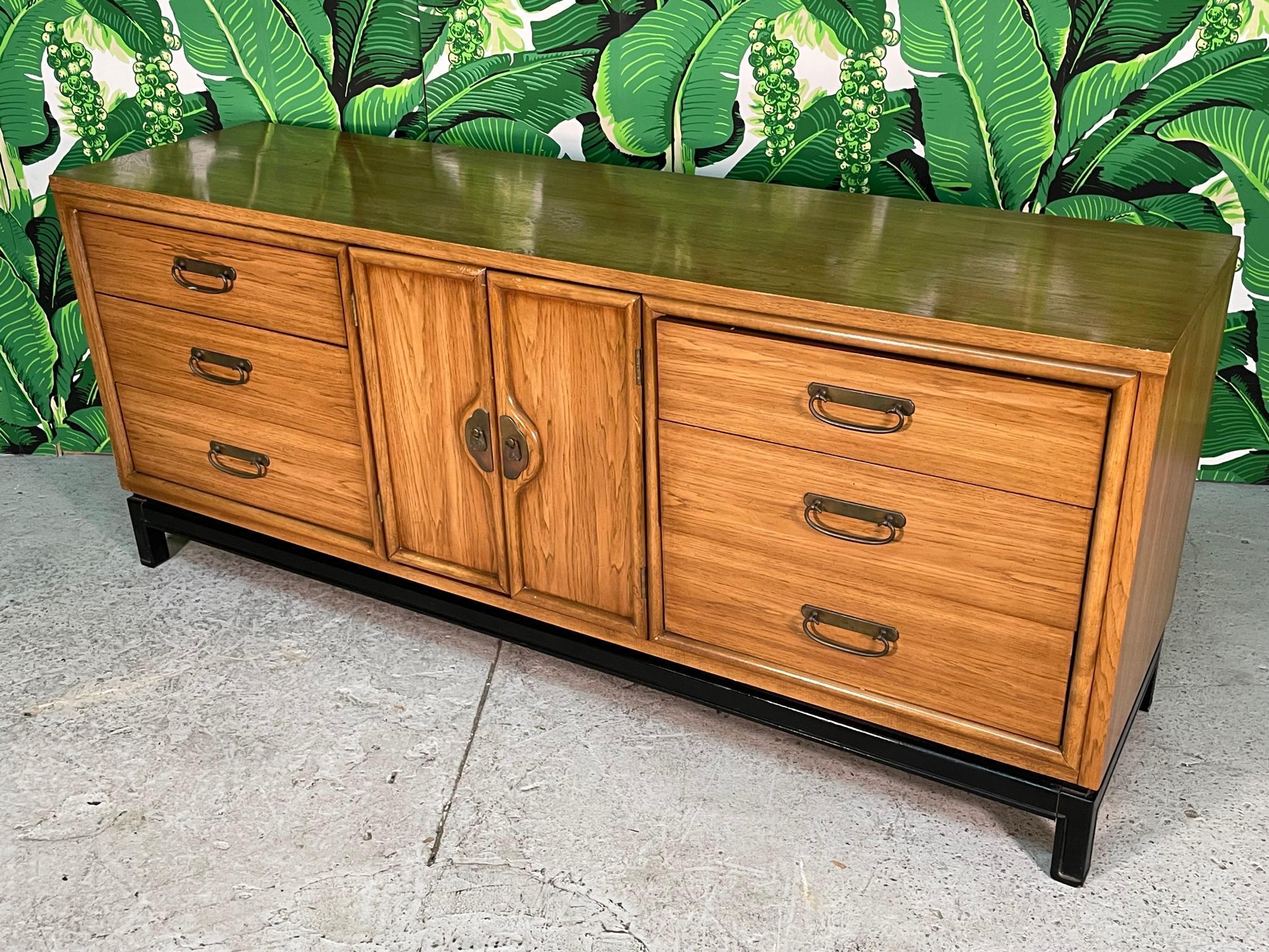 Mid Century Two Toned Legged Dresser or Sideboard In Good Condition For Sale In Jacksonville, FL