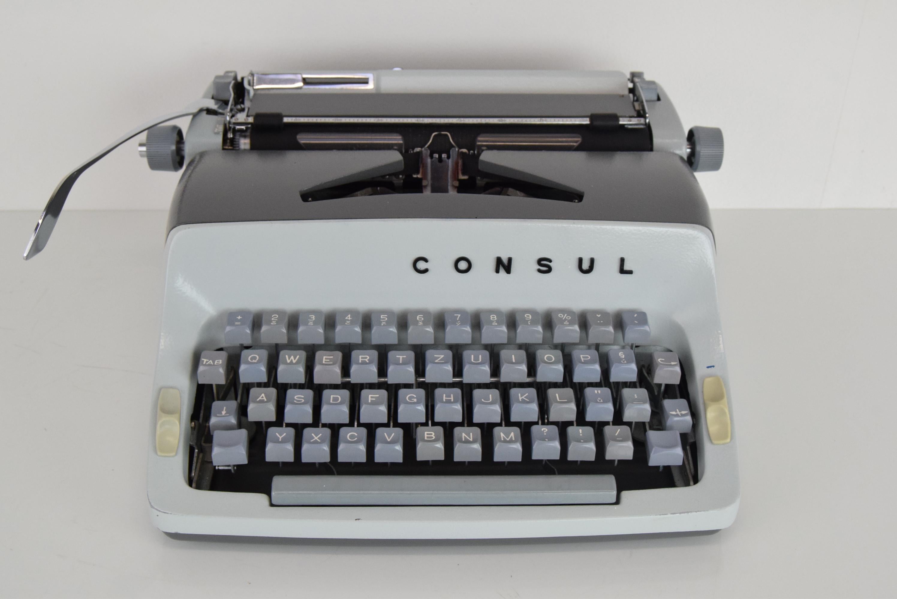 Midcentury Typewriter / Consul, 1960s.  For Sale 4