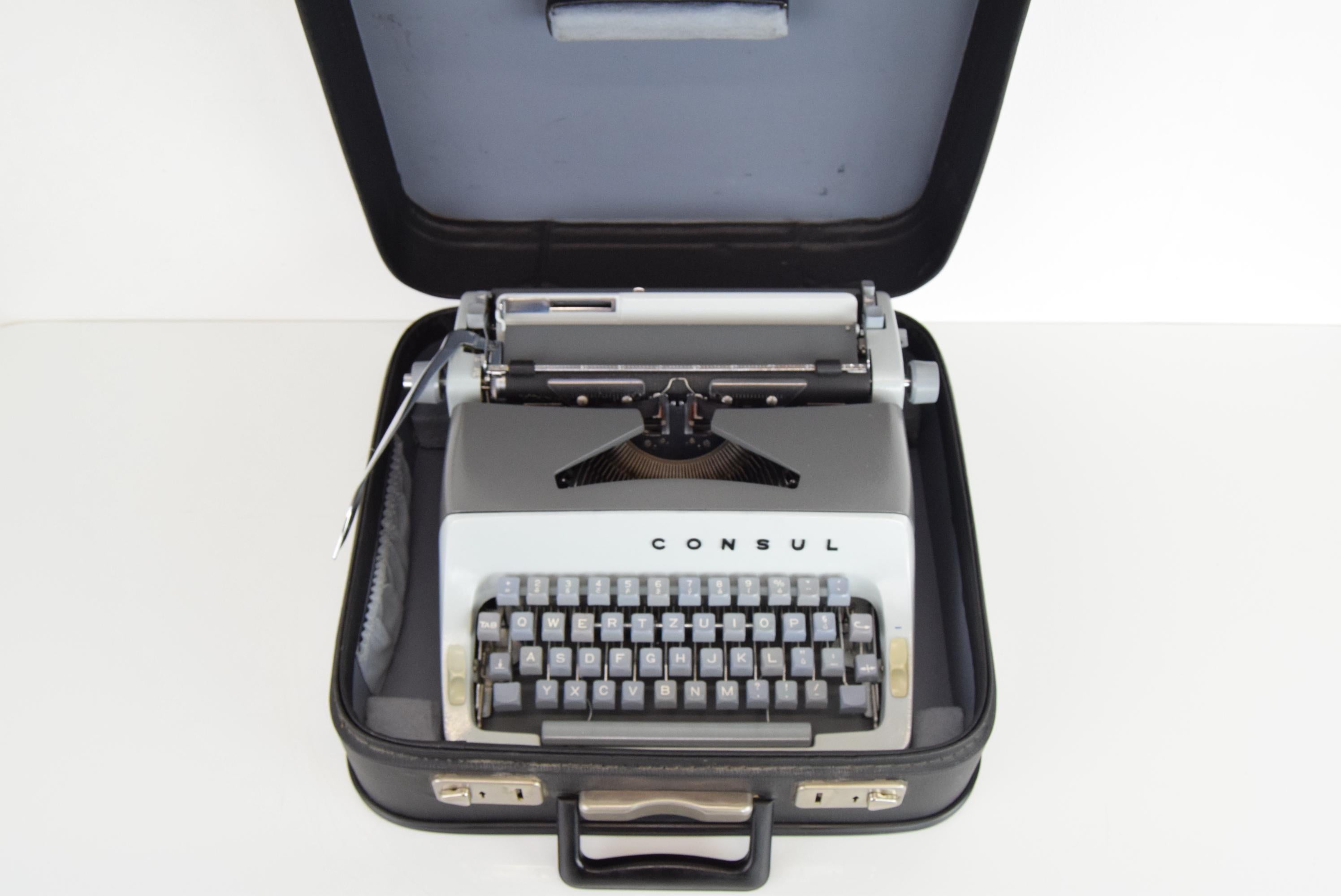 Schreibmaschine / Konsul aus der Jahrhundertmitte, 1960er Jahre.  im Angebot 4