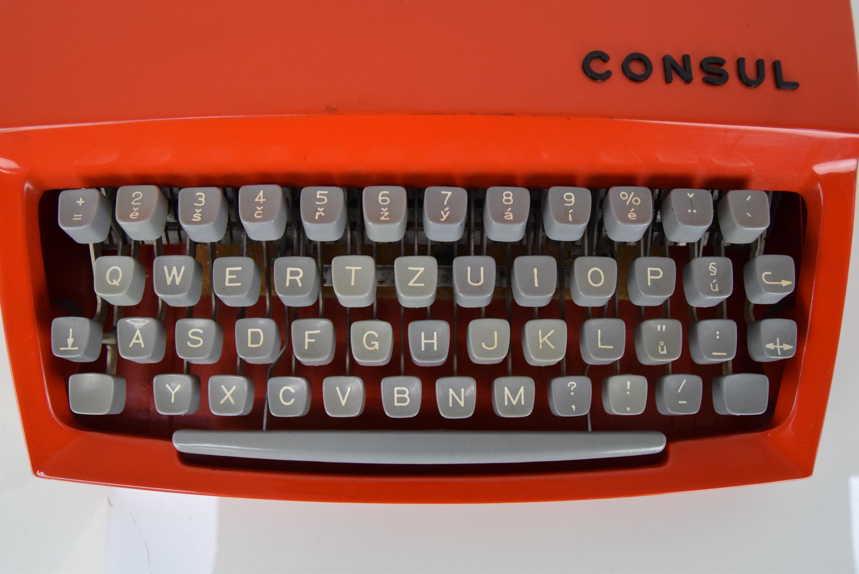 Mid-century Typewriter/Consul, 1960's In Good Condition For Sale In Praha, CZ