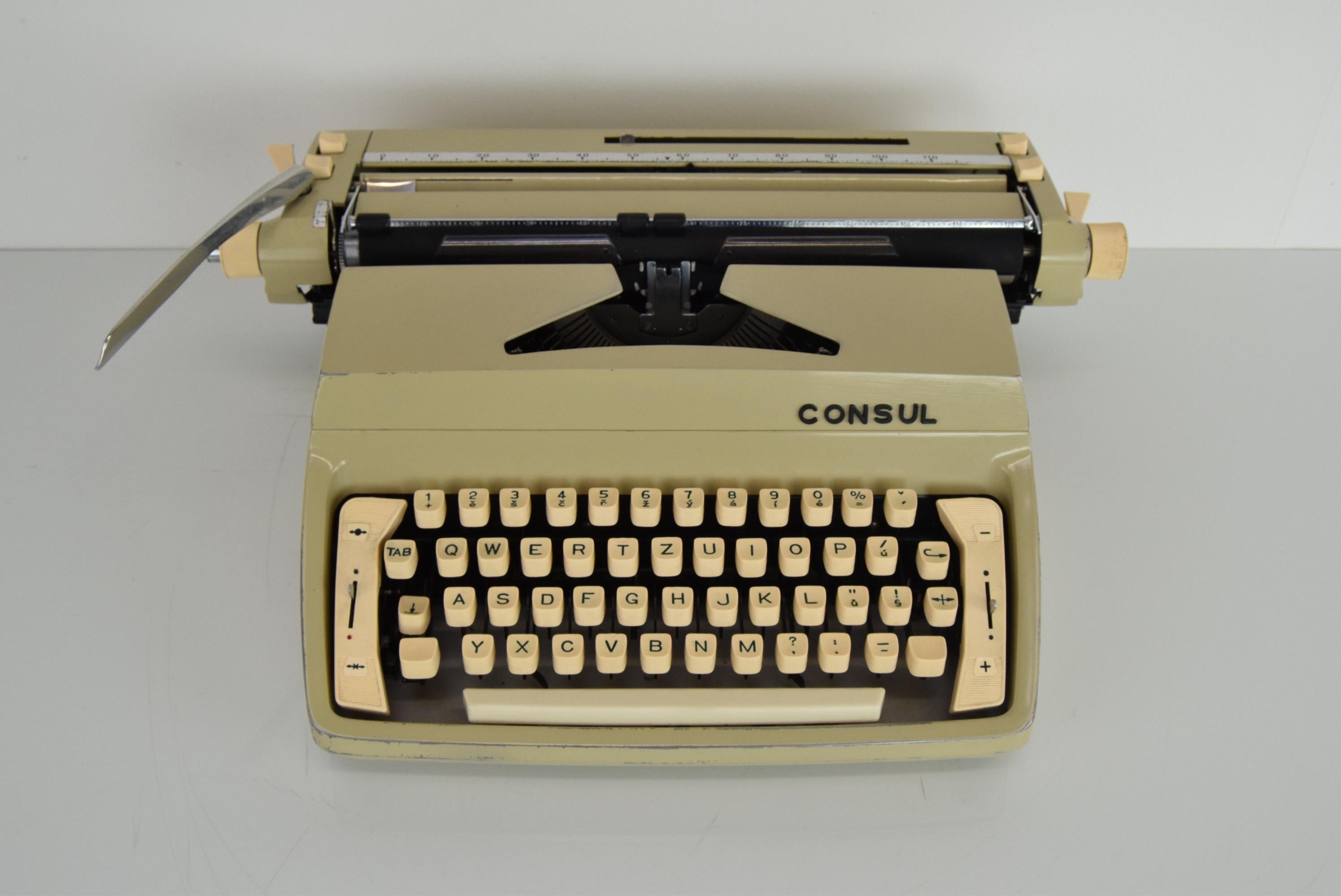Midcentury Typewriter/Consul, Type 222.2, 1970s For Sale 1