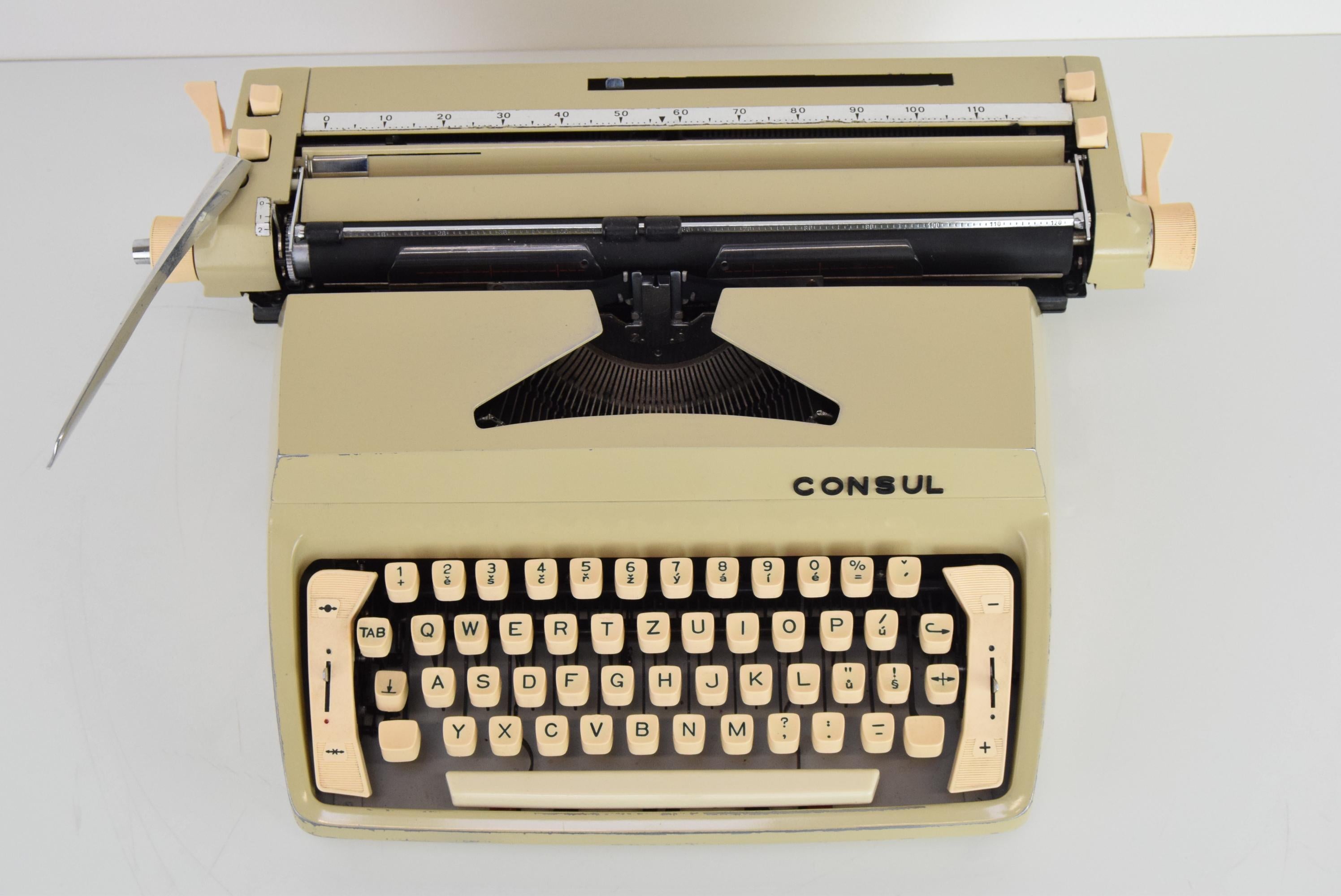 Schreibmaschine/Consul aus der Mitte des Jahrhunderts, Typ 222.2, 1970er Jahre. (Moderne der Mitte des Jahrhunderts) im Angebot