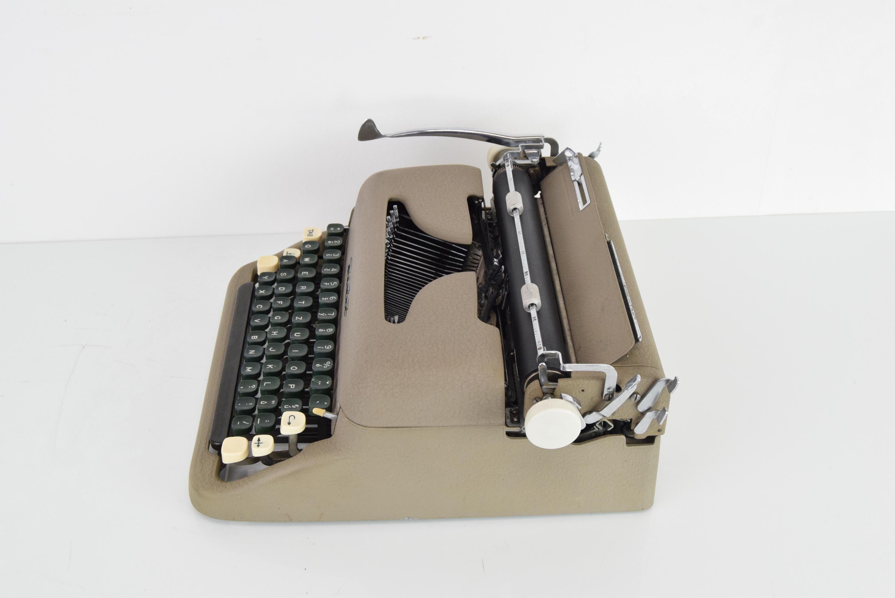 Schreibmaschine / Zeta aus der Jahrhundertmitte, 1950er Jahre.  im Angebot 4