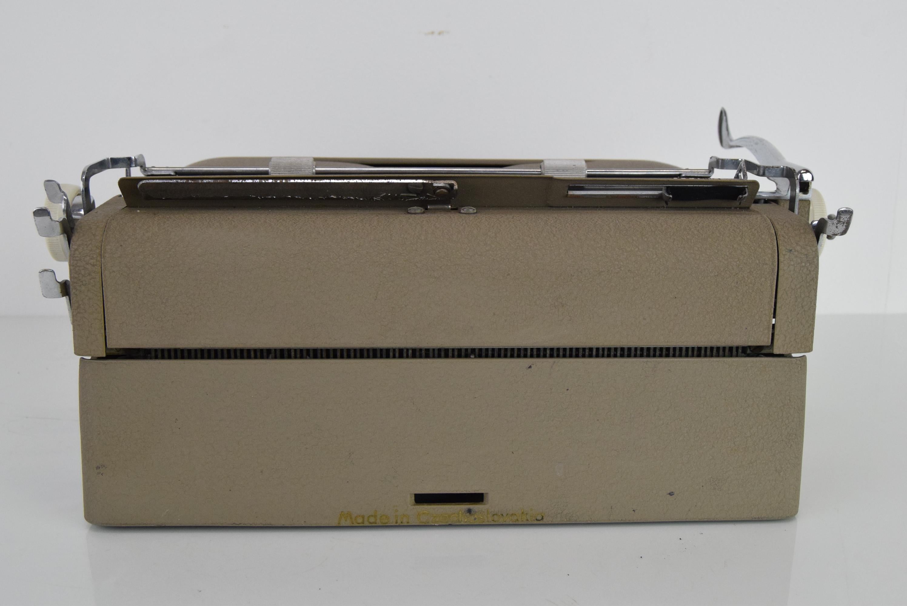 Schreibmaschine / Zeta aus der Jahrhundertmitte, 1950er Jahre. im Angebot 5
