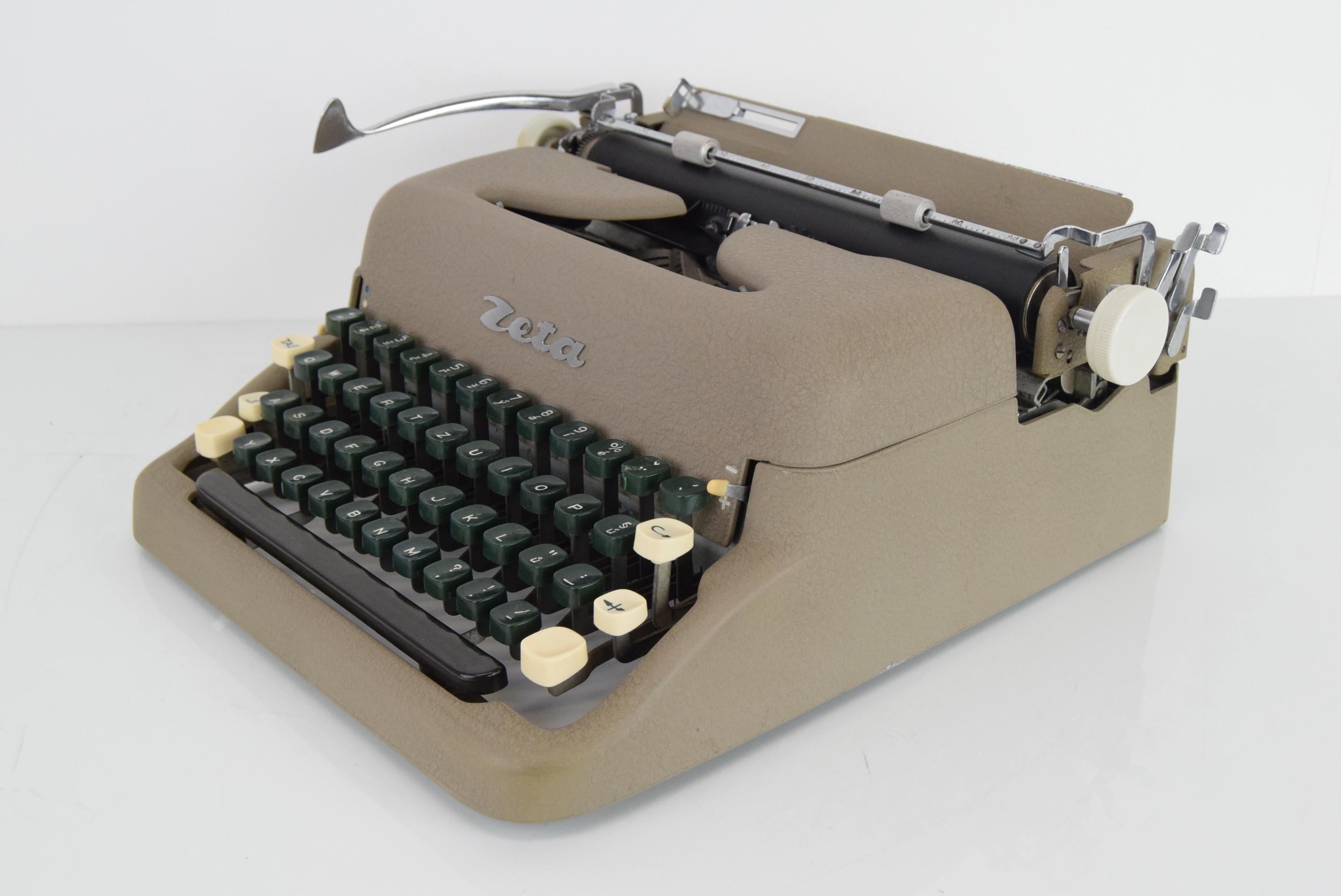 Schreibmaschine / Zeta aus der Jahrhundertmitte, 1950er Jahre.  im Angebot 2