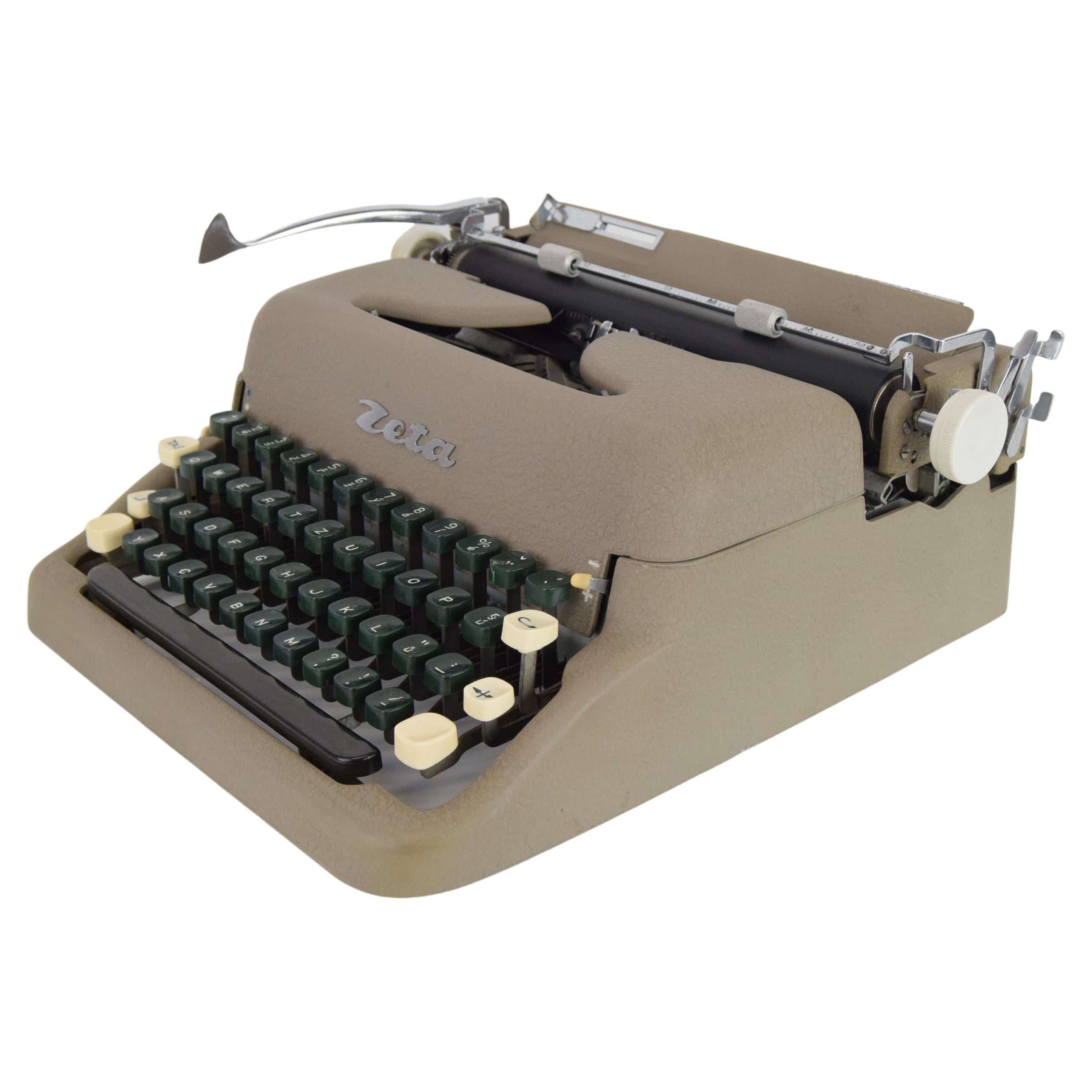 Midcentury Typewriter / Zeta, 1950s.  For Sale