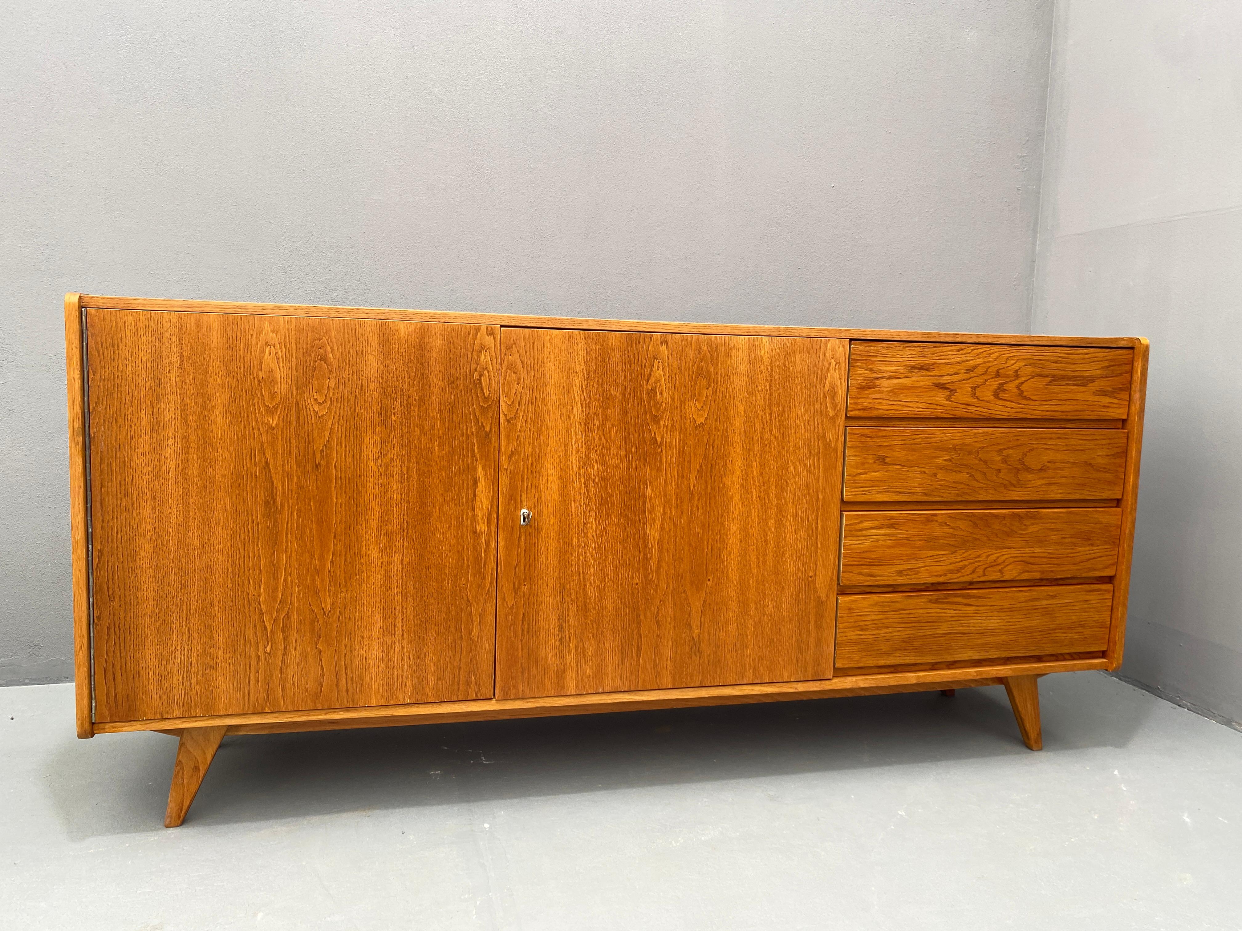 Mid Century U-460 sideboard by Jiří Jiroutek for Interiér Praha, Czechoslovakia For Sale 4