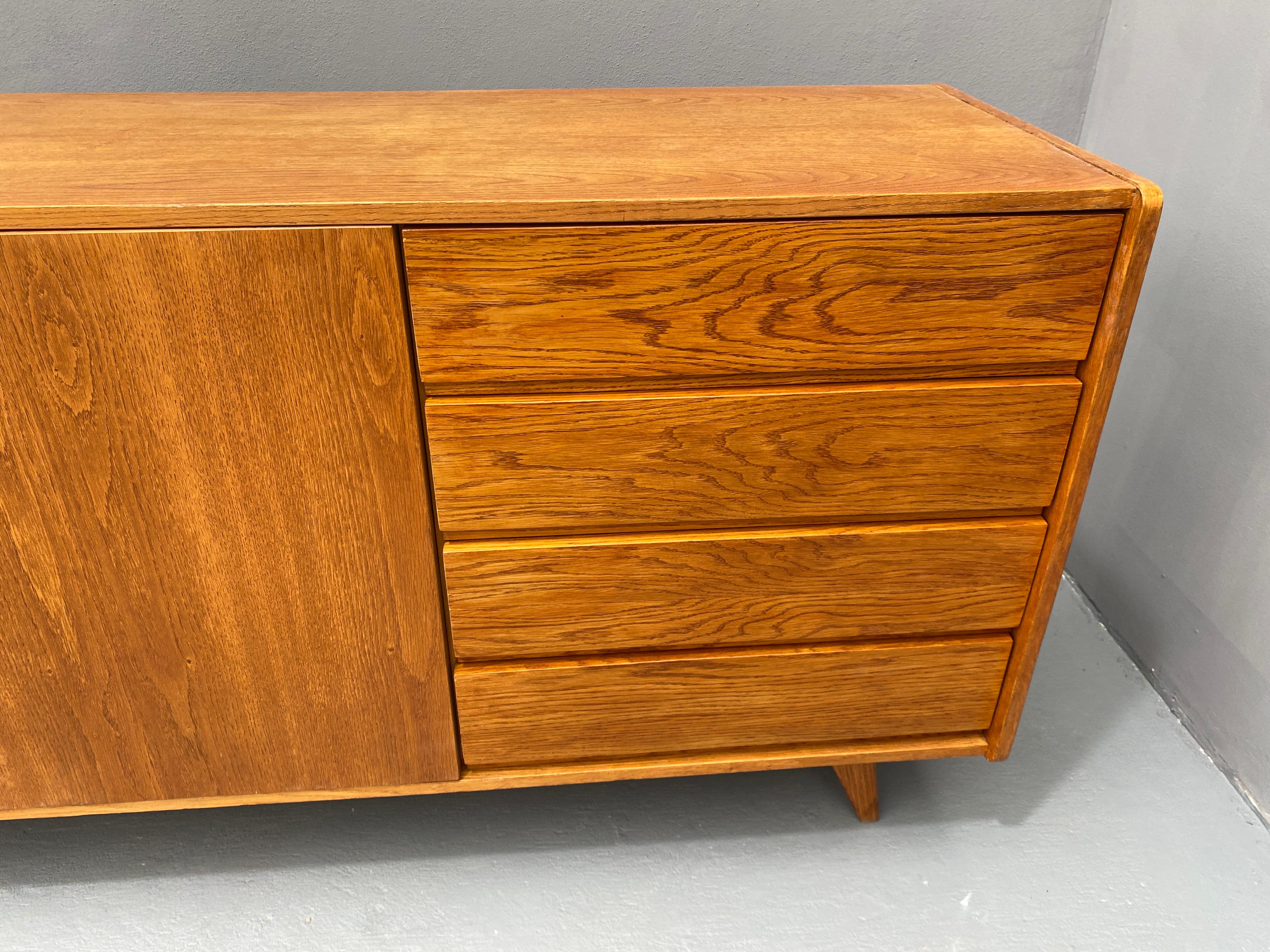 Mid Century U-460 sideboard by Jiří Jiroutek for Interiér Praha, Czechoslovakia For Sale 5