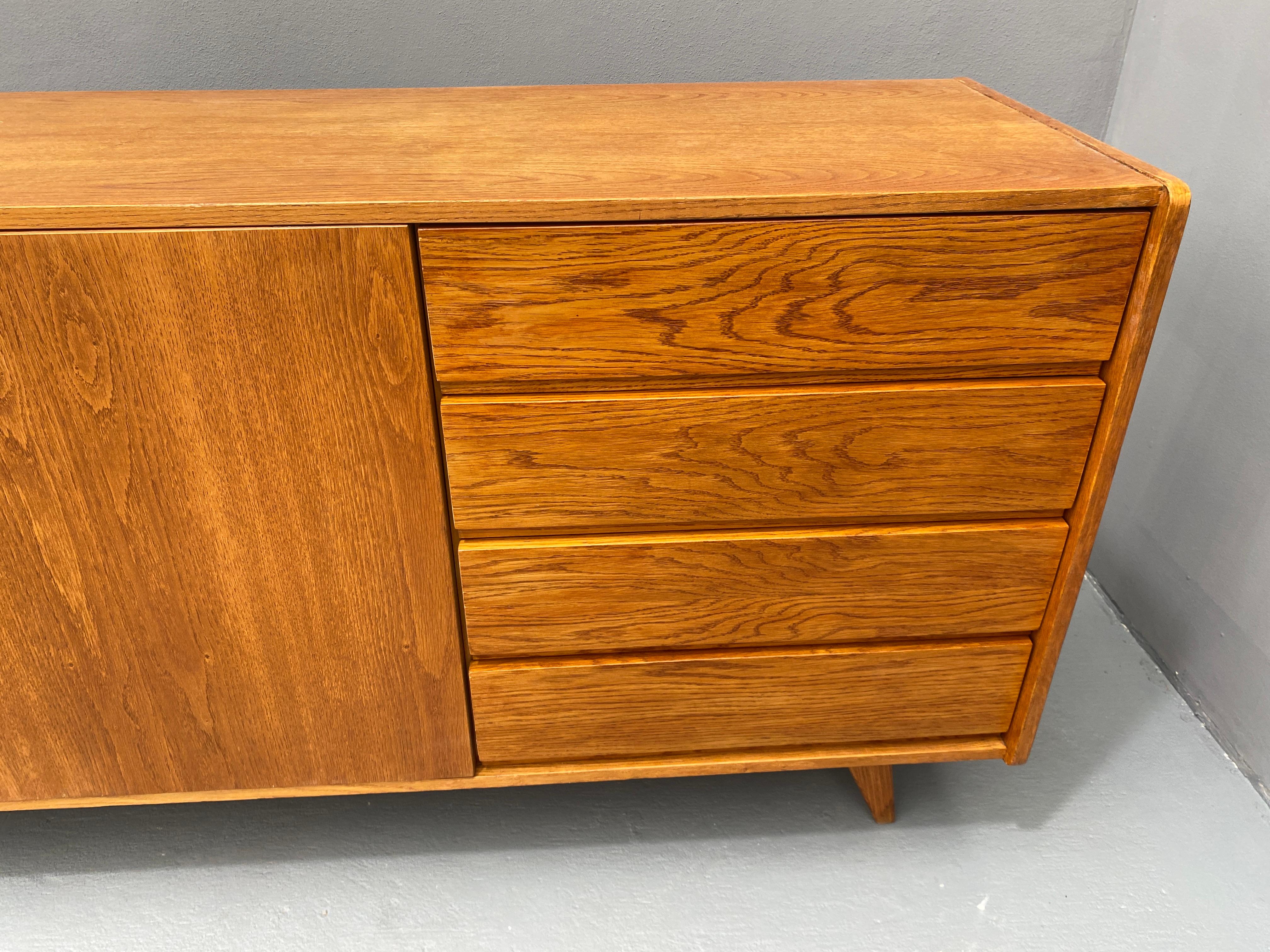 Mid Century U-460 sideboard by Jiří Jiroutek for Interiér Praha, Czechoslovakia For Sale 6