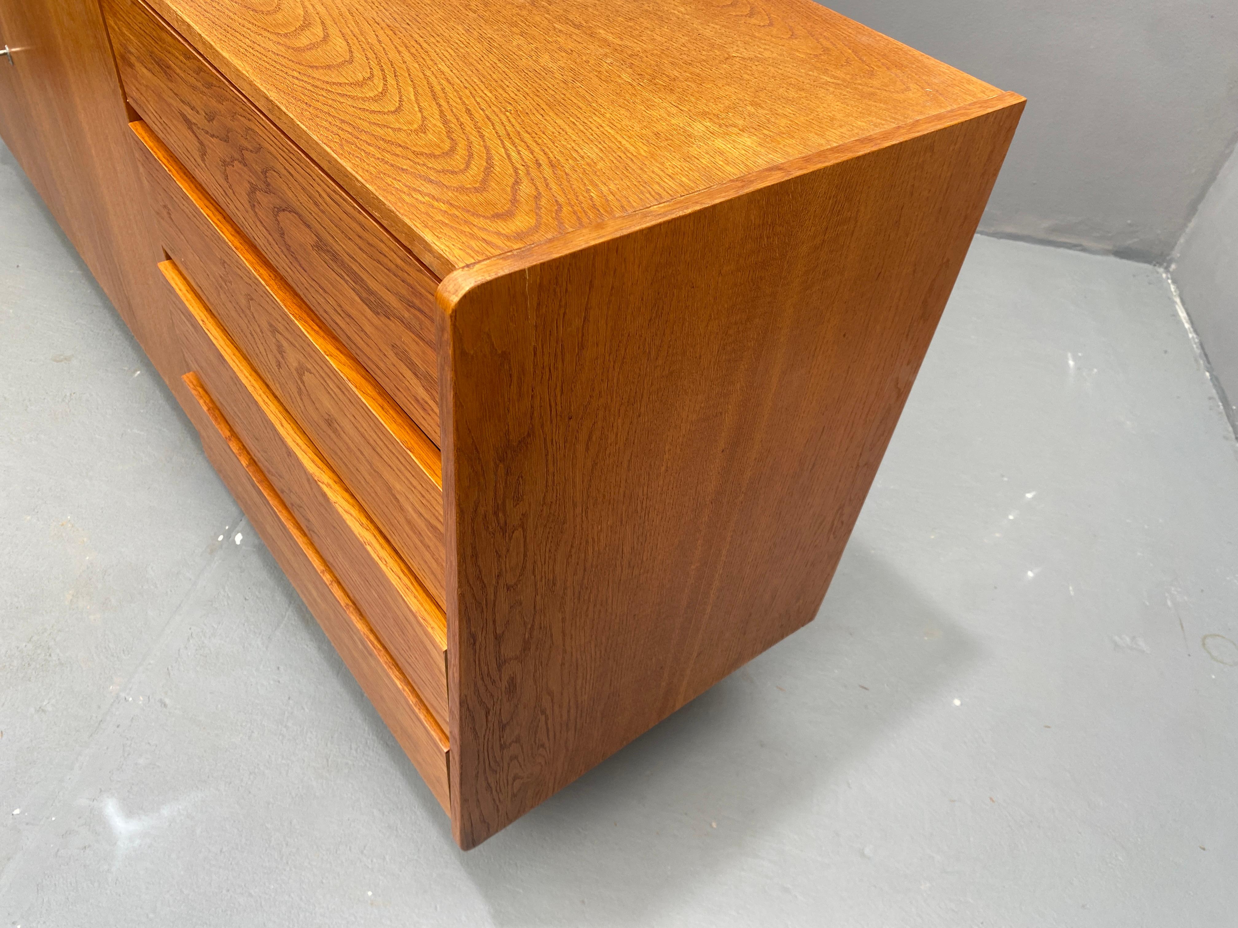 Mid Century U-460 sideboard by Jiří Jiroutek for Interiér Praha, Czechoslovakia For Sale 9