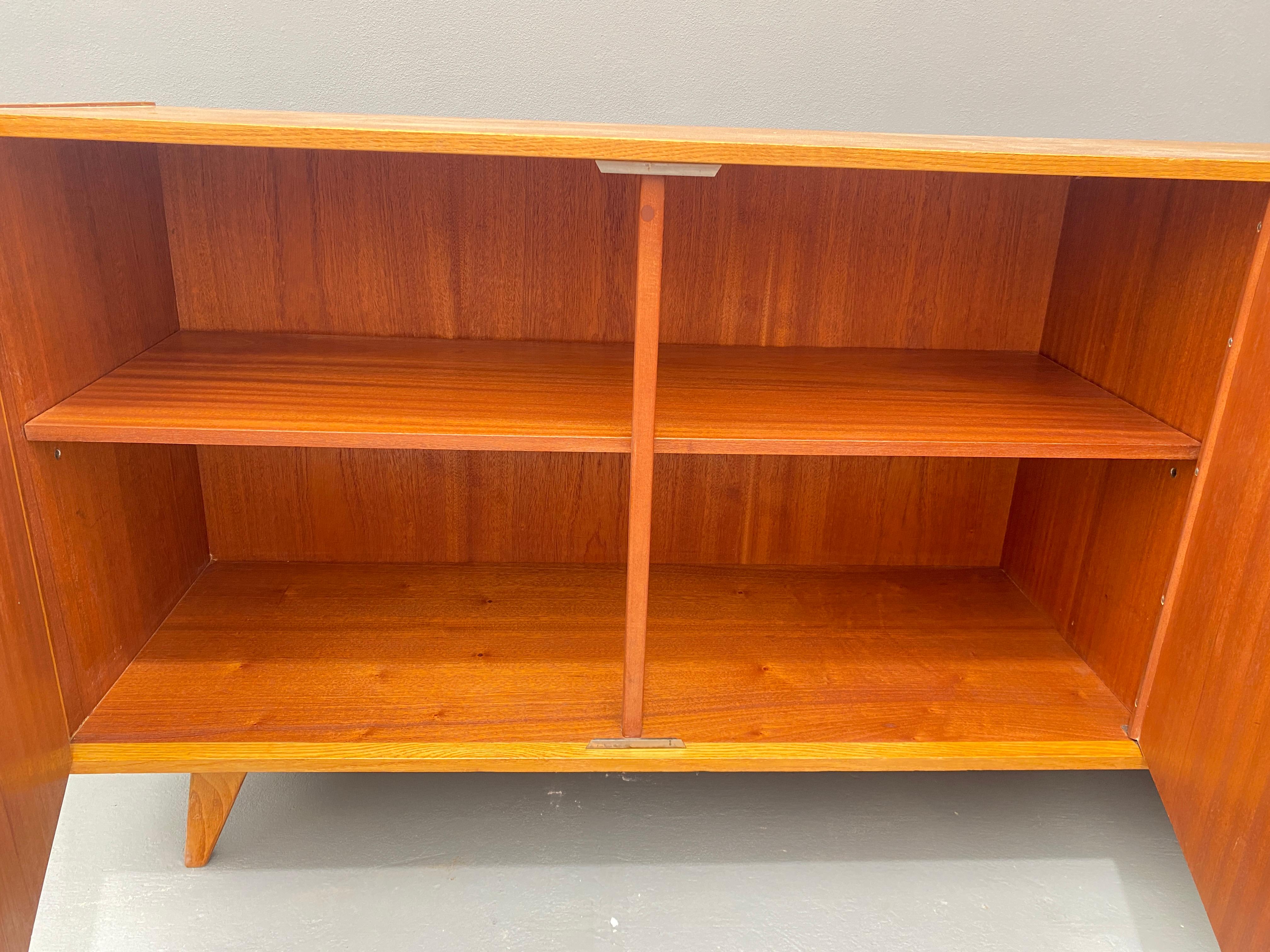Mid Century U-460 sideboard by Jiří Jiroutek for Interiér Praha, Czechoslovakia For Sale 17
