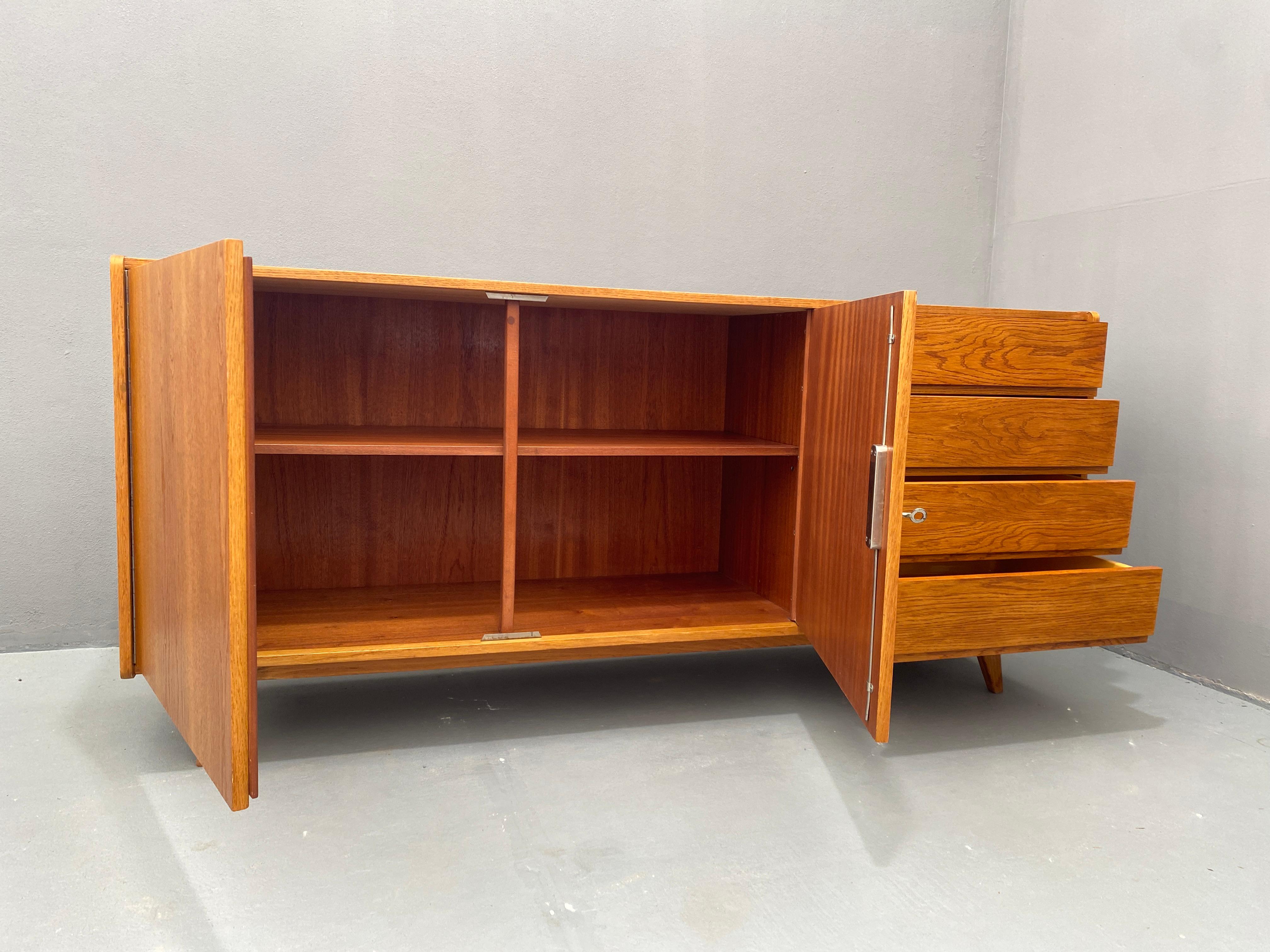 Mid Century U-460 sideboard by Jiří Jiroutek for Interiér Praha, Czechoslovakia For Sale 18