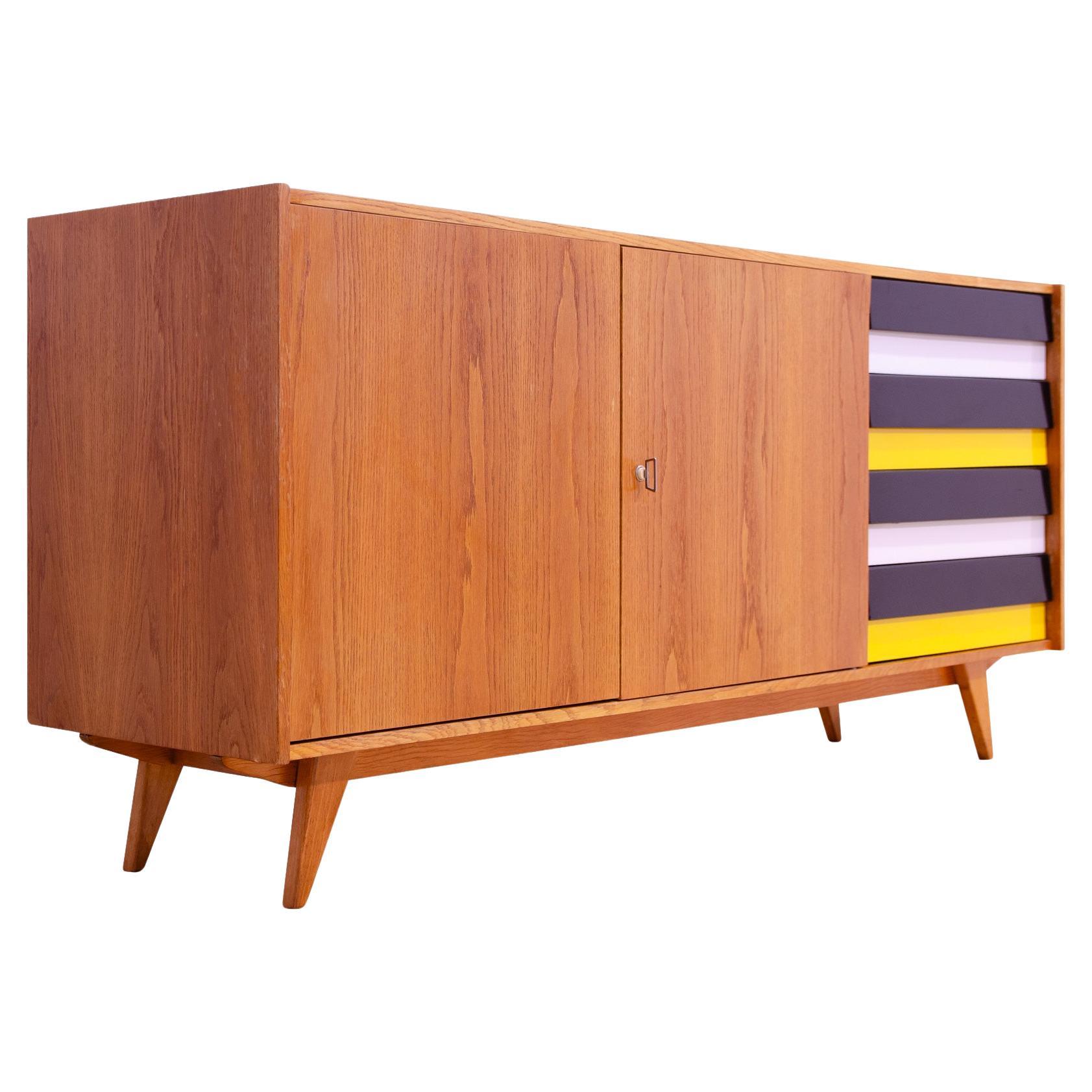 Mid Century U-460 Anrichte von Jiří Jiroutek für Interiér Praha, Tschechoslowakei im Angebot