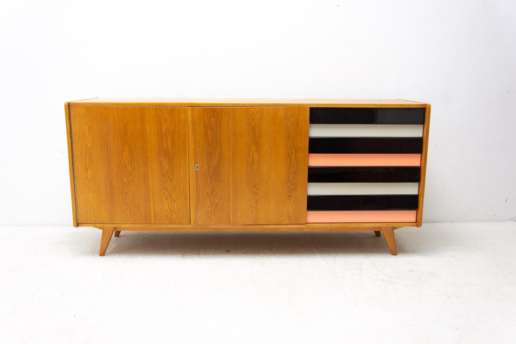 Mid-Century U-460 Sideboard by Jiří Jiroutek for Interiér Praha 7